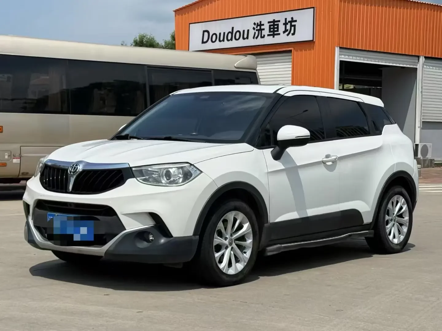 Brilliance China V3
