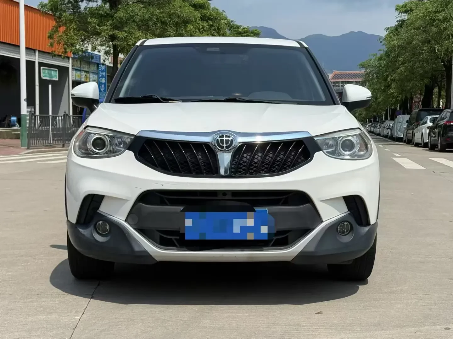 Brilliance China V3