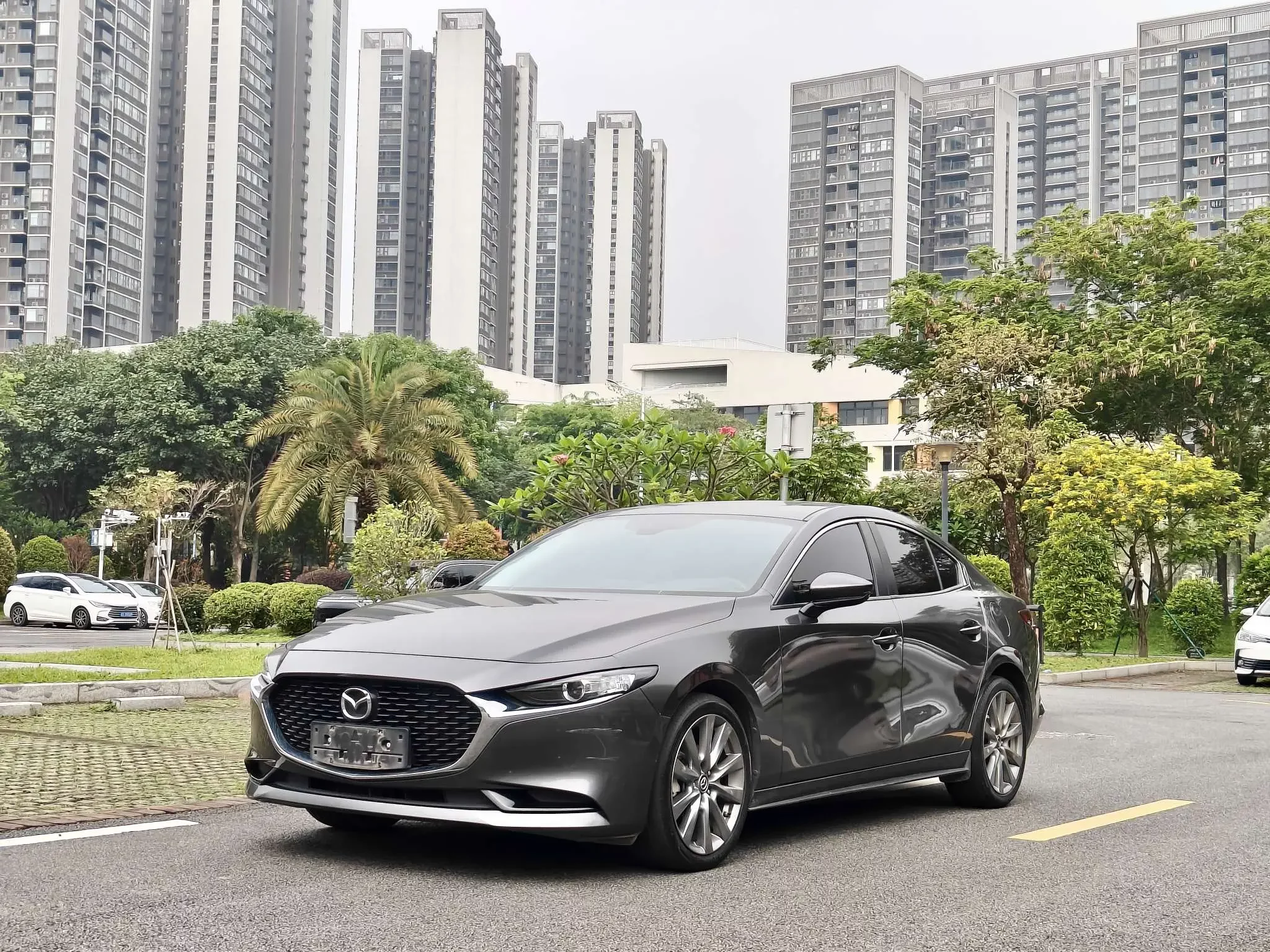 Mazda Axela (3)