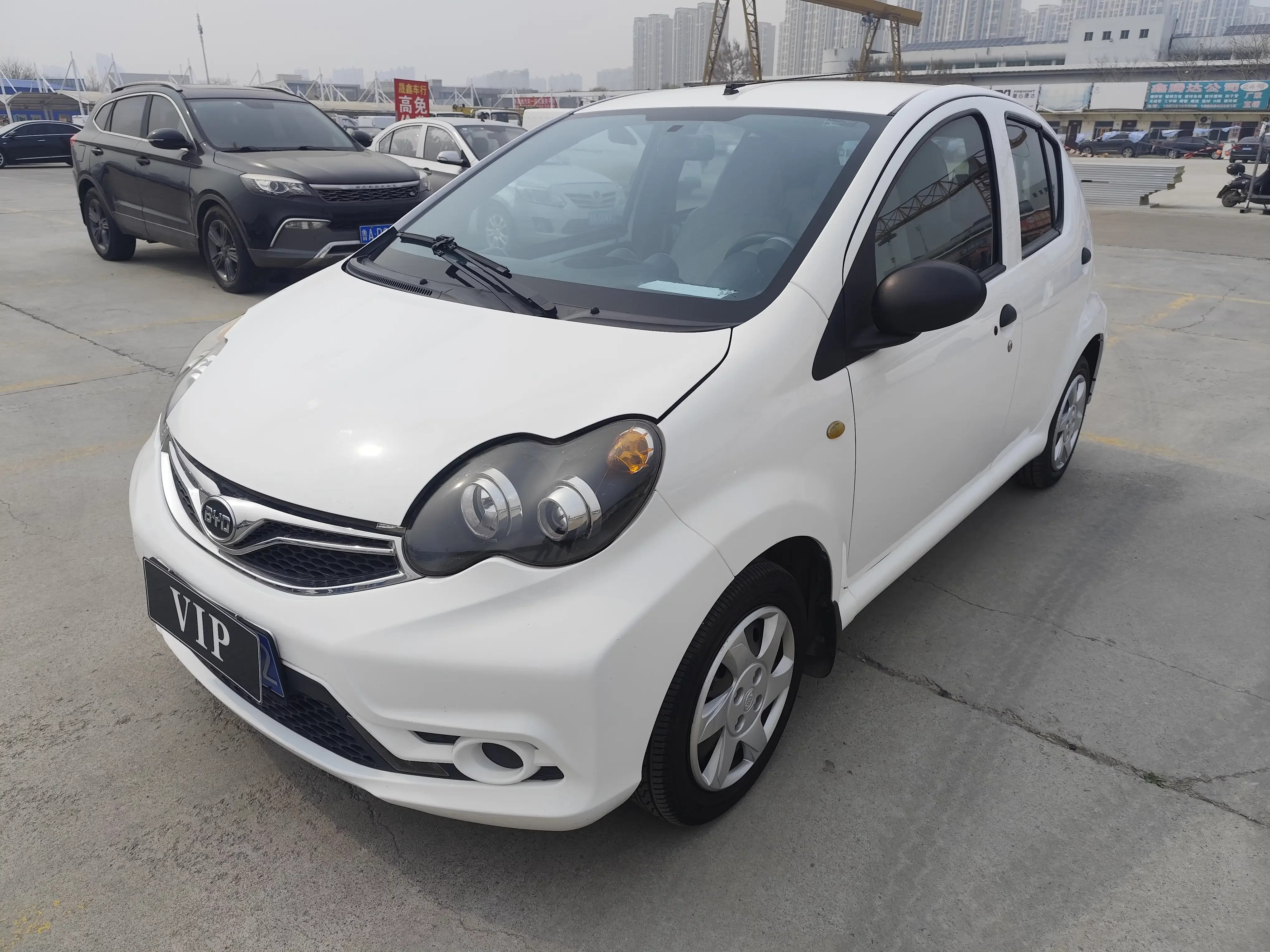 BYD F0