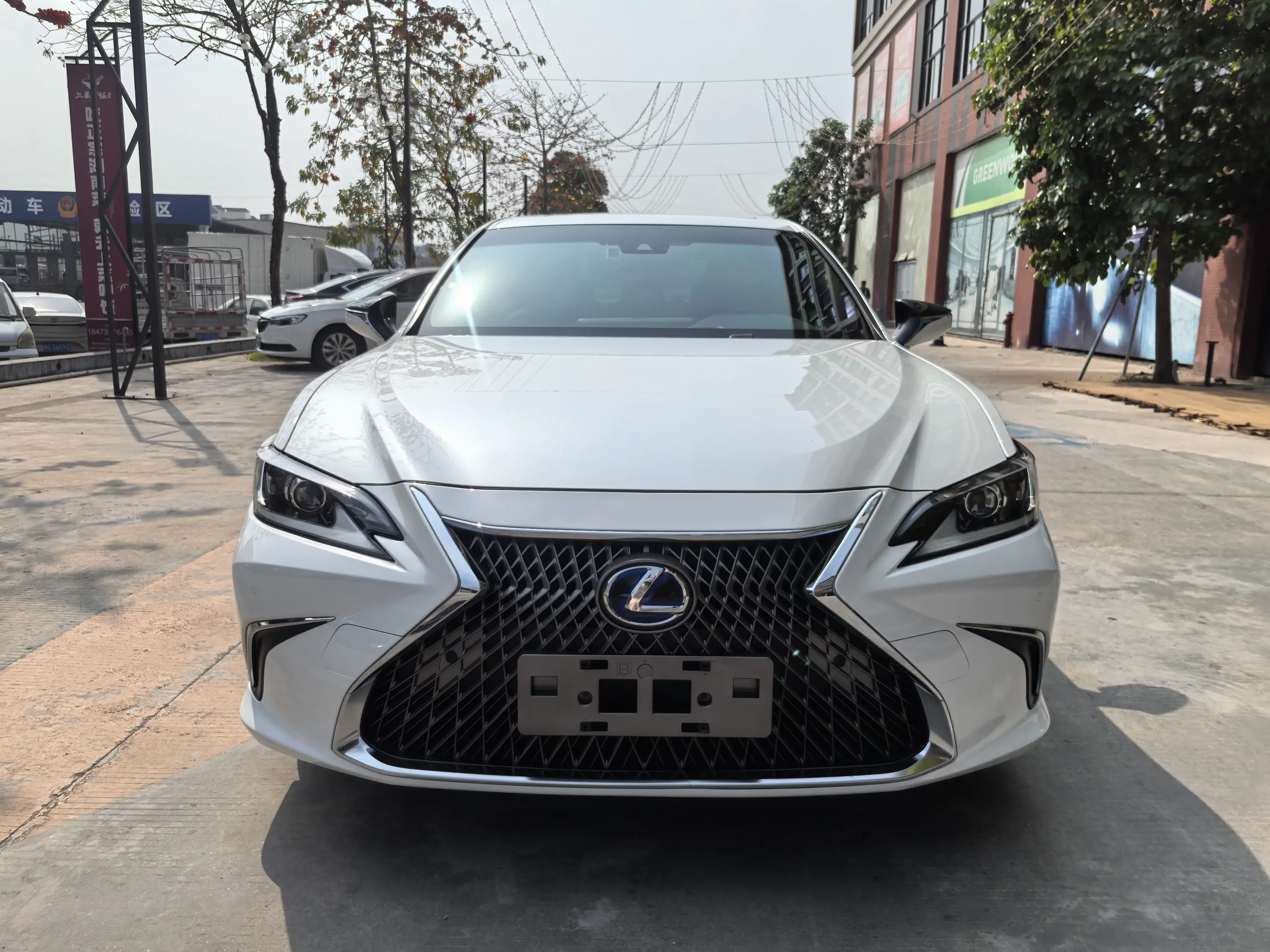 Lexus ES
