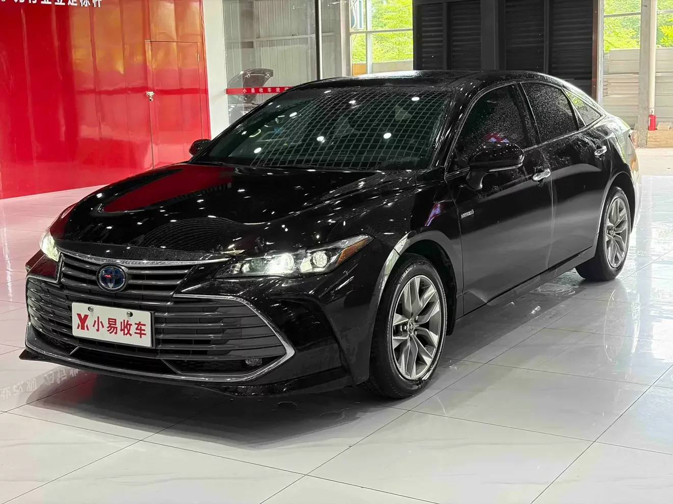 Toyota Avalon (asian dragon)