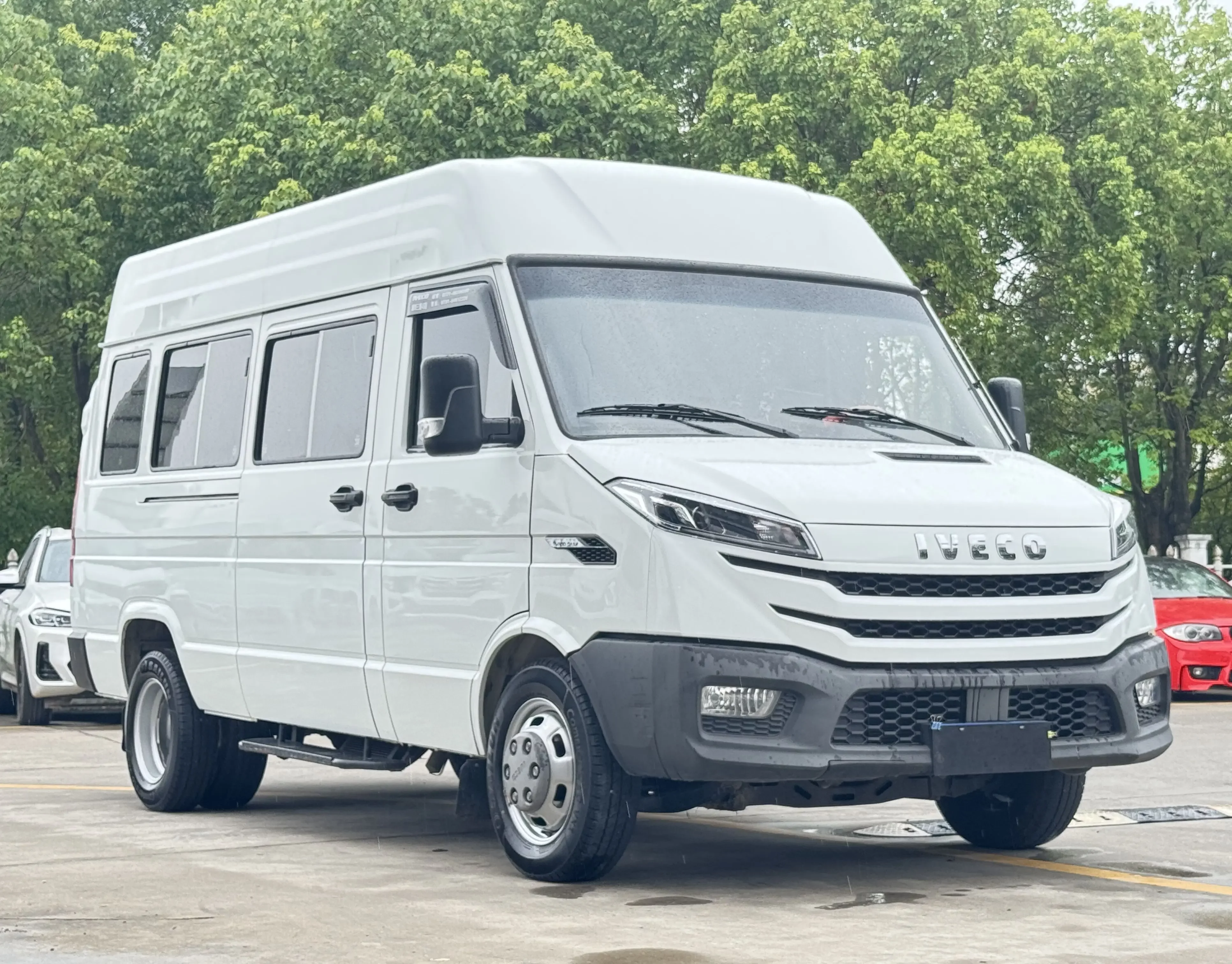 Iveco proud