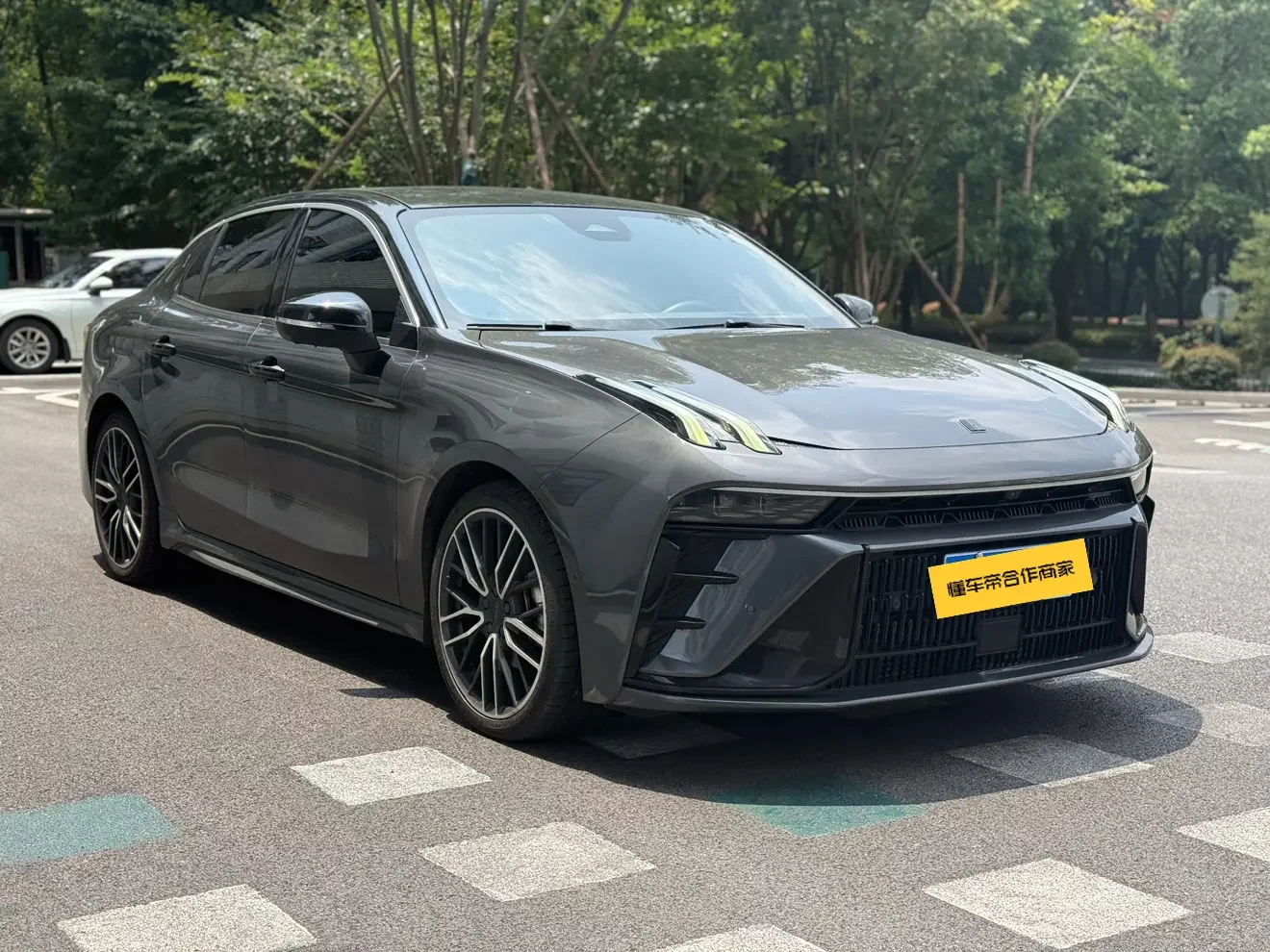 Lynk & Co 03