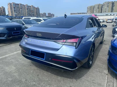 Hyundai Elantra