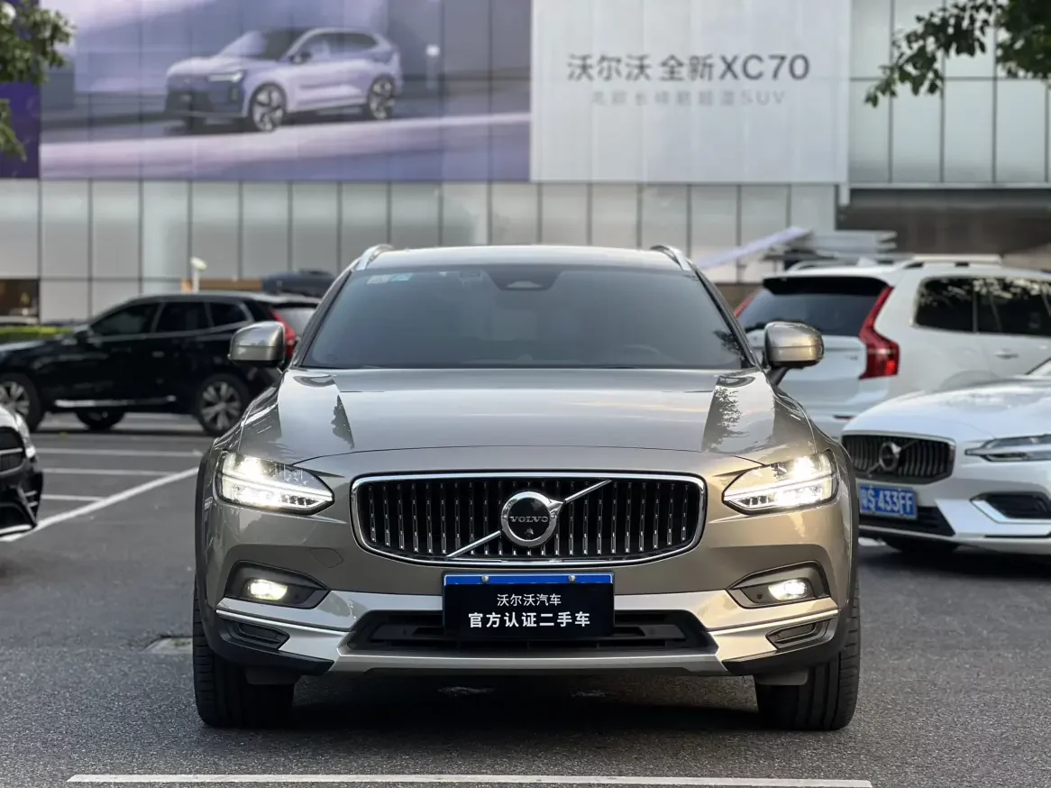 Volvo V90