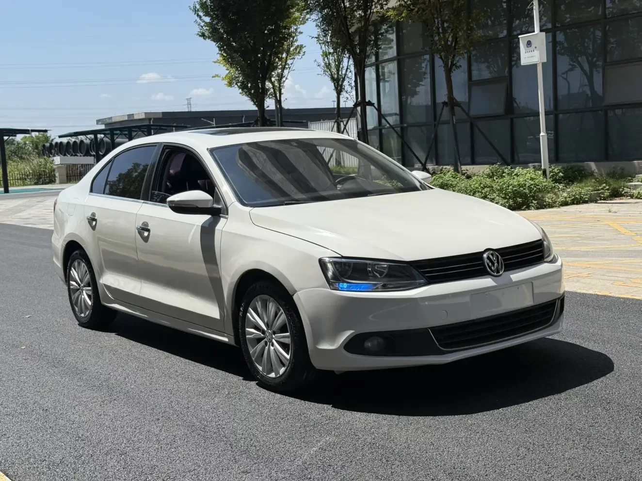 Volkswagen Sagitar