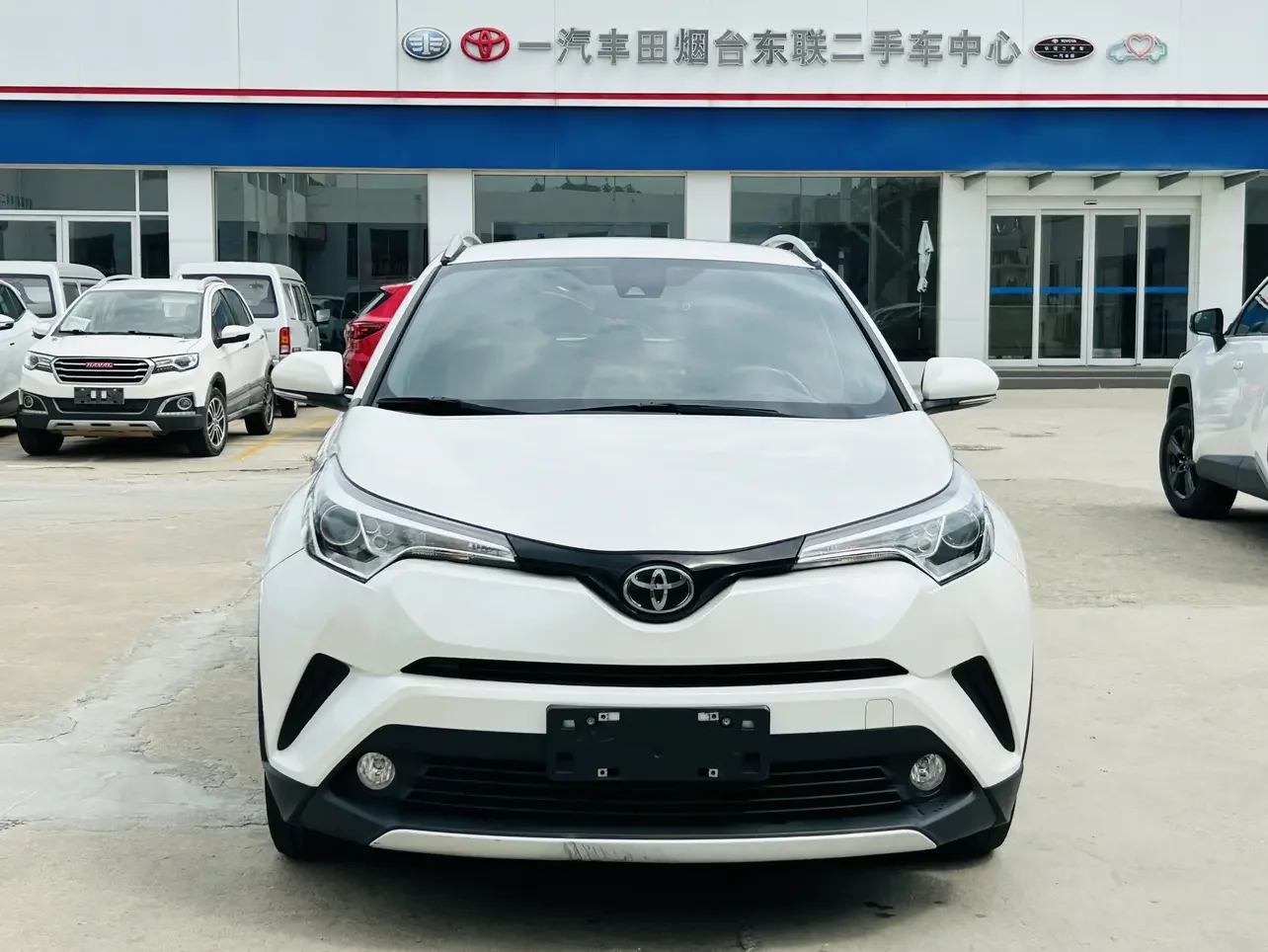 Toyota C-HR Hybrid (Yize IZOA)