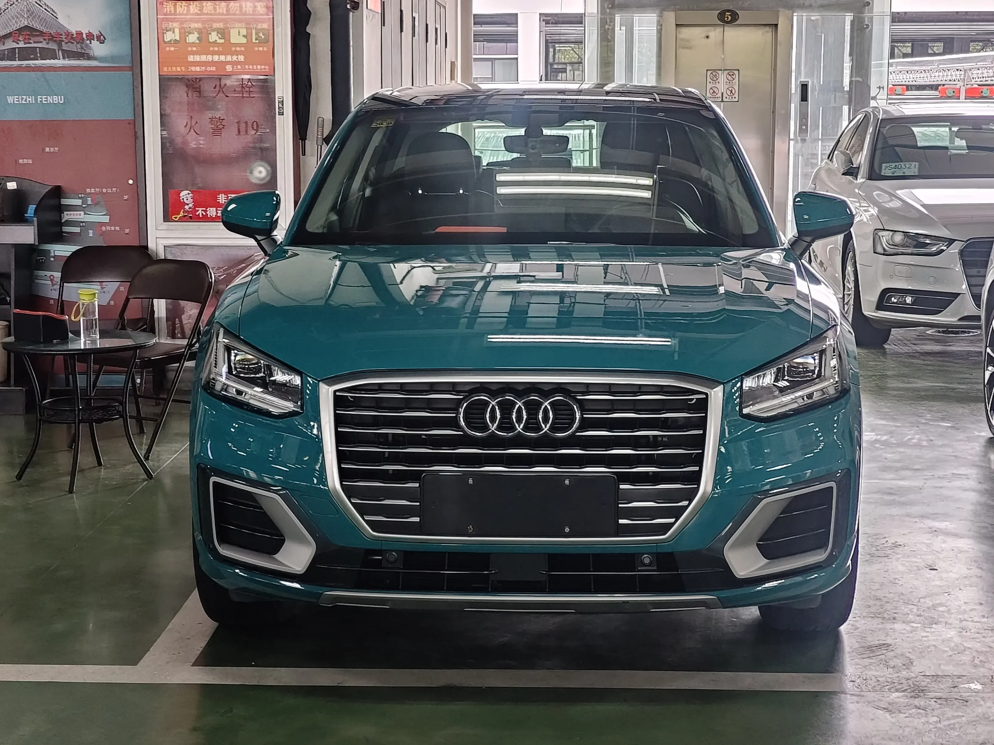 Audi Q2L