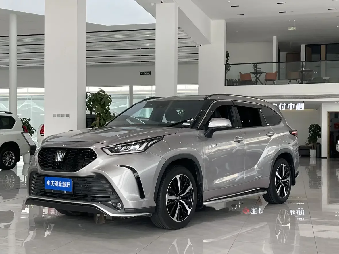 Toyota Crown Kluger