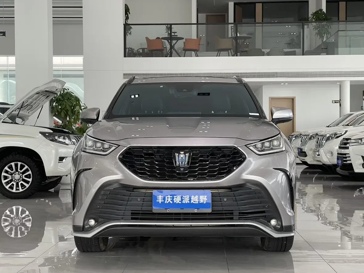 Toyota Crown Kluger