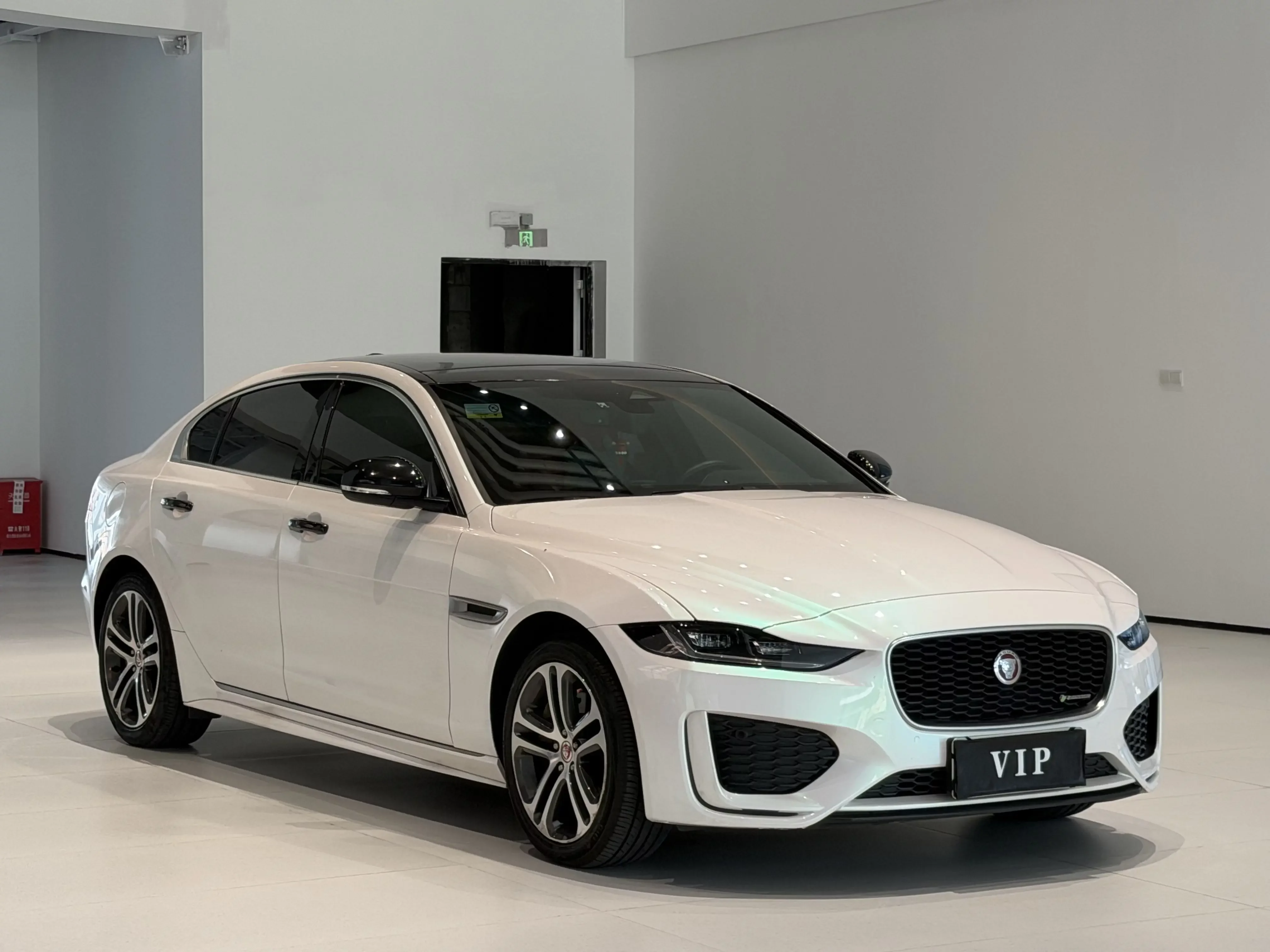 Jaguar XEL
