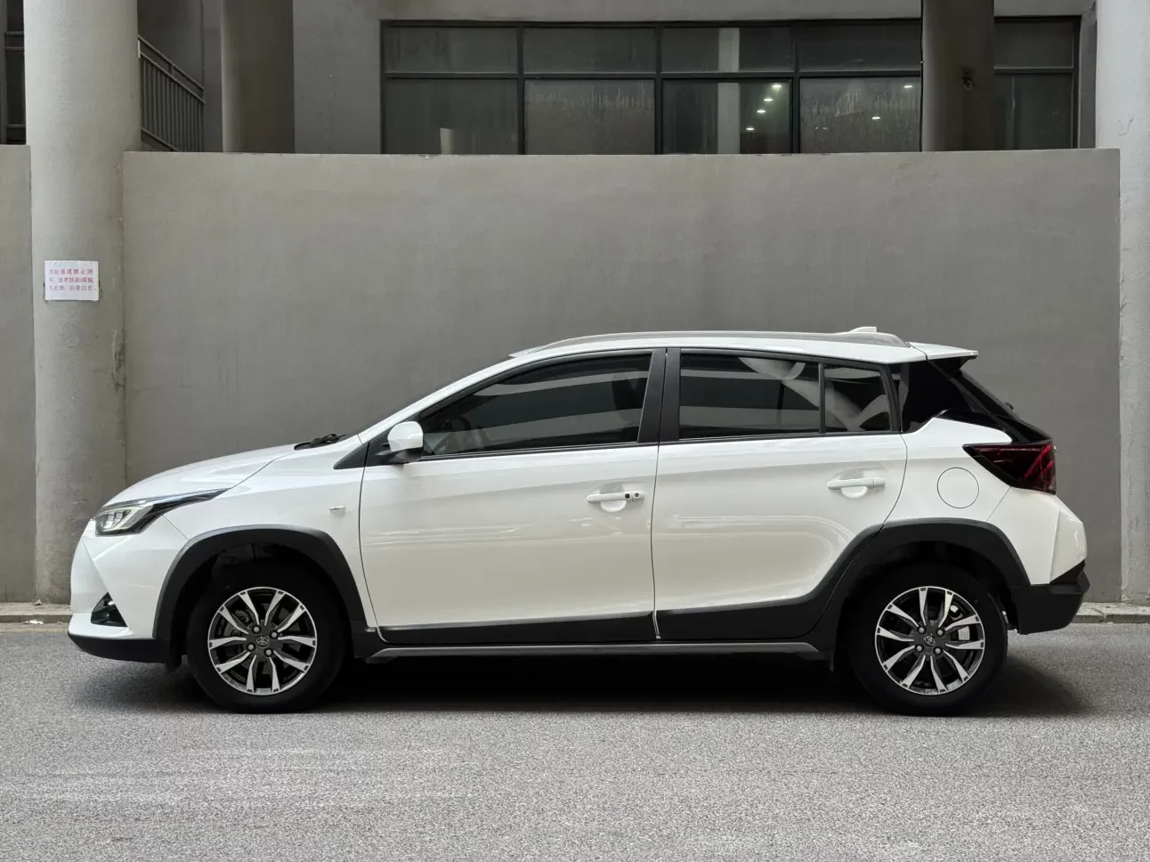 Toyota Yaris L