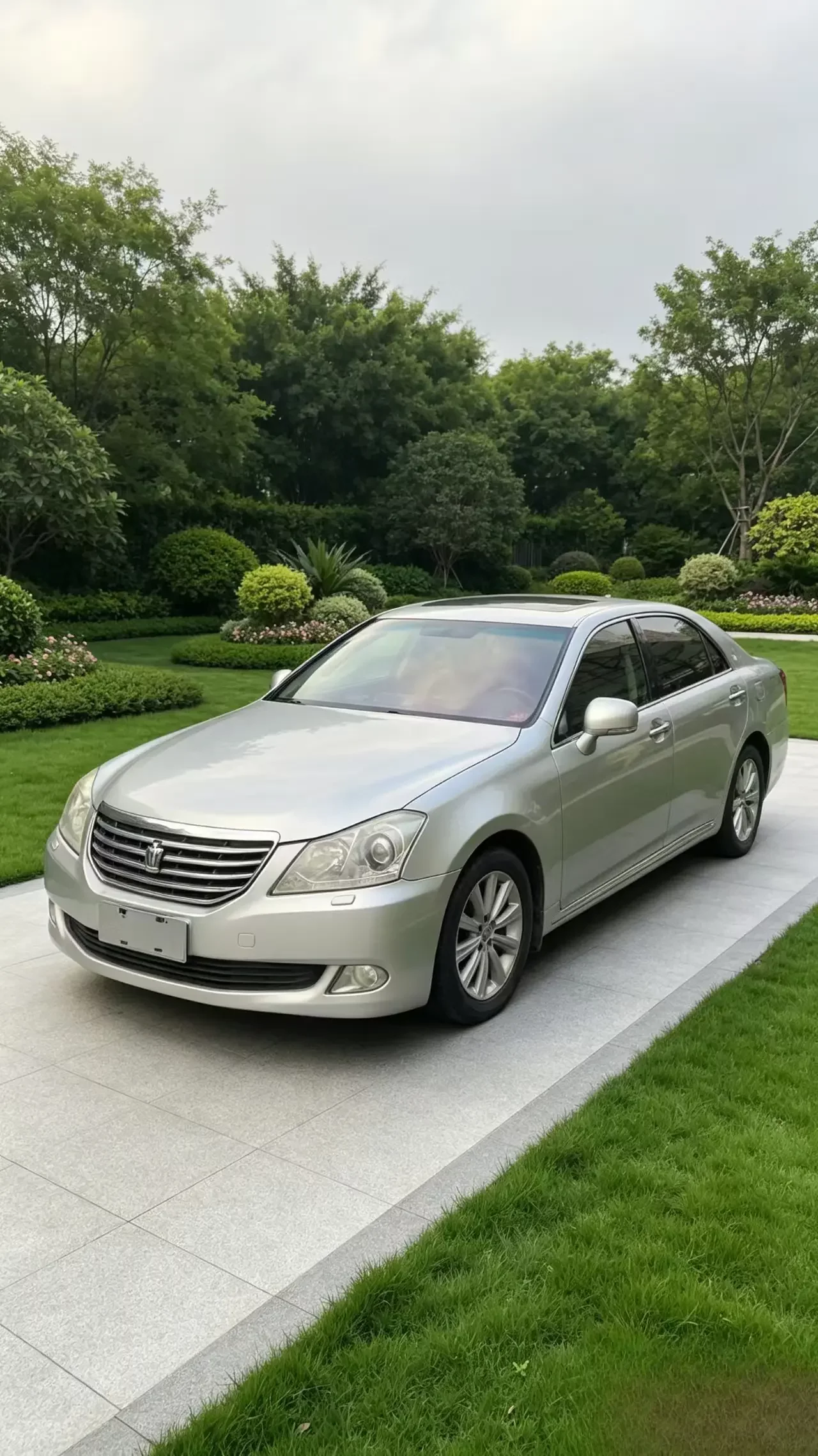 Toyota crown