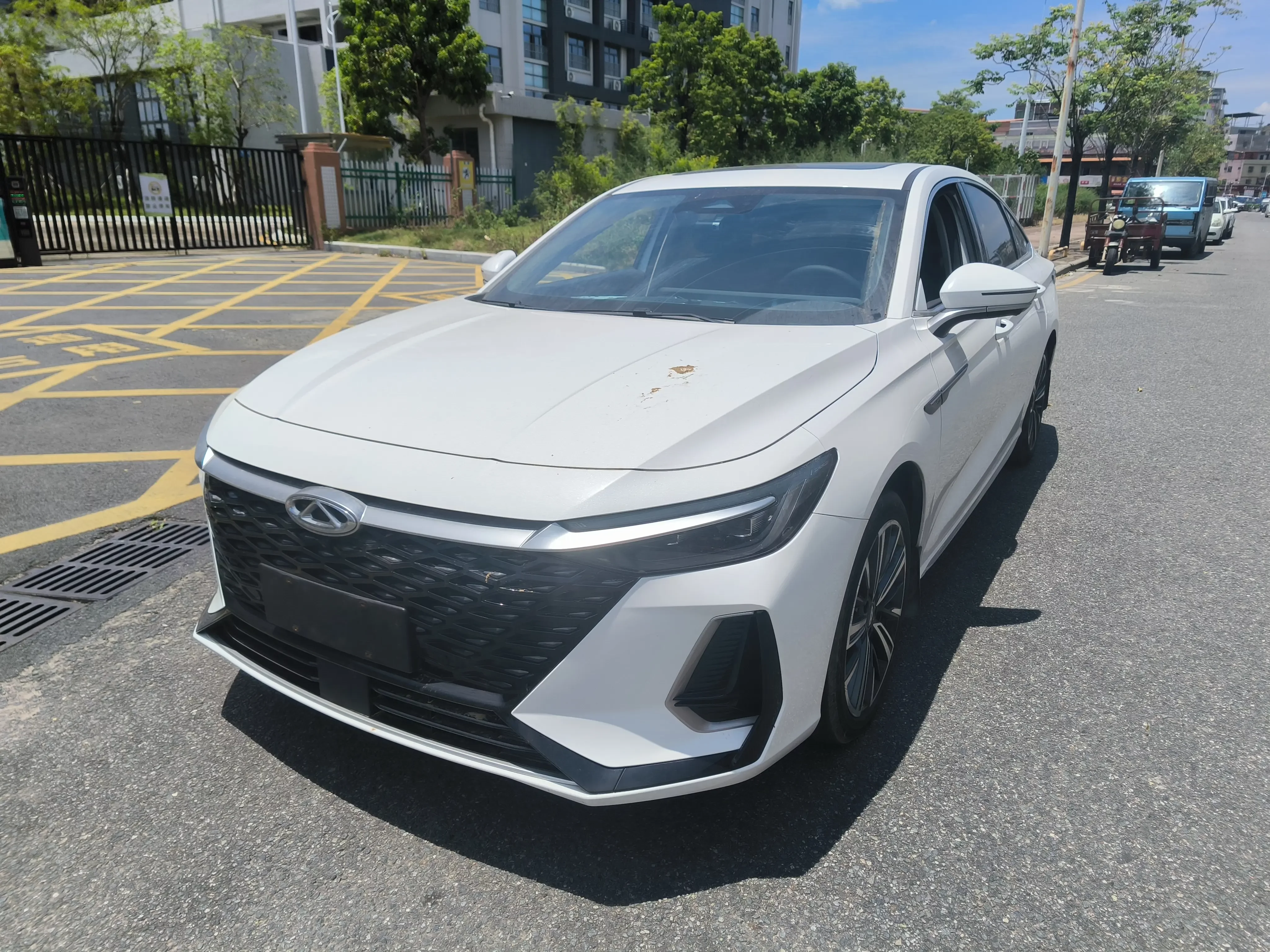 Chery Arrizo 8