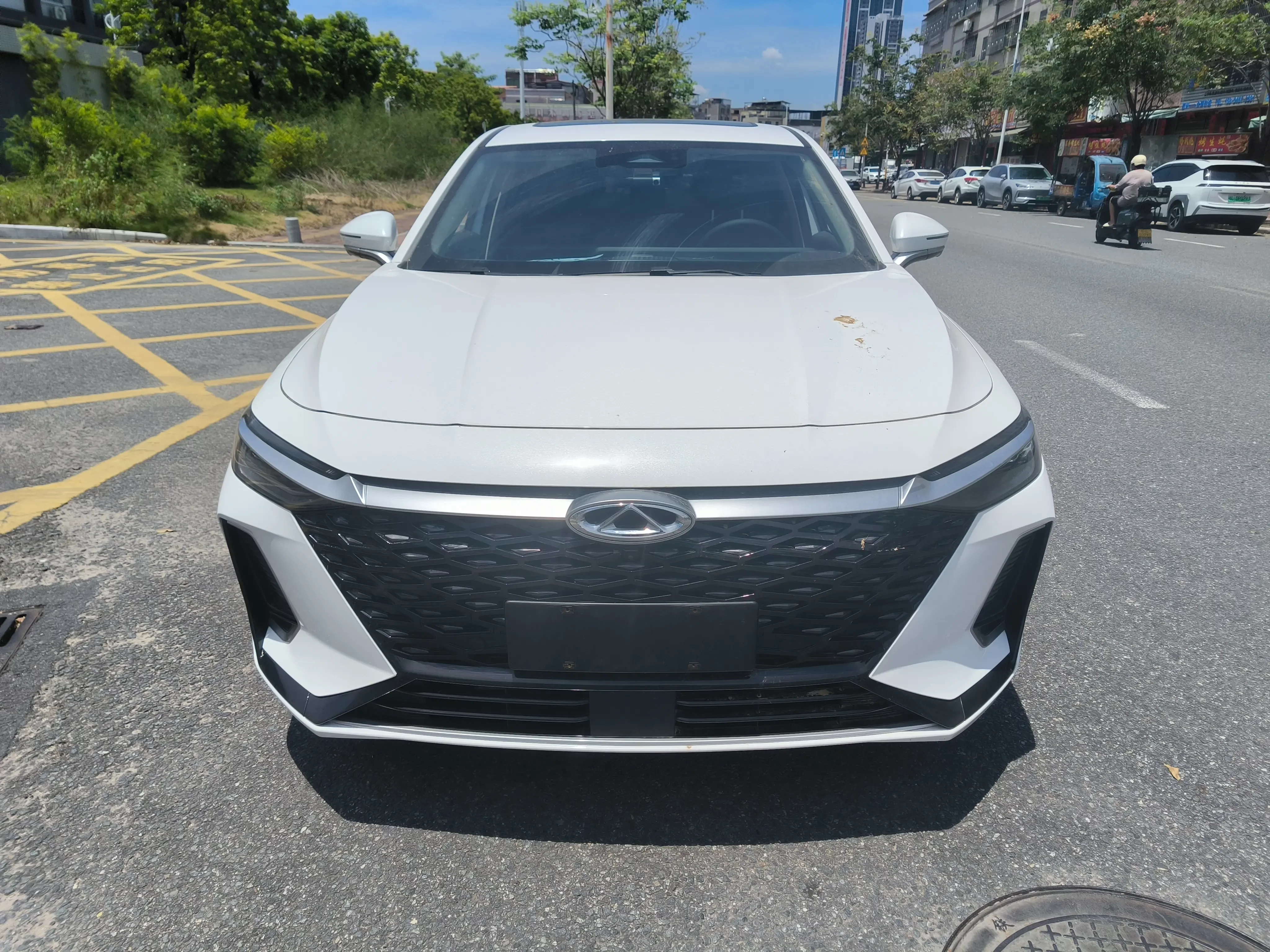 Chery Arrizo 8