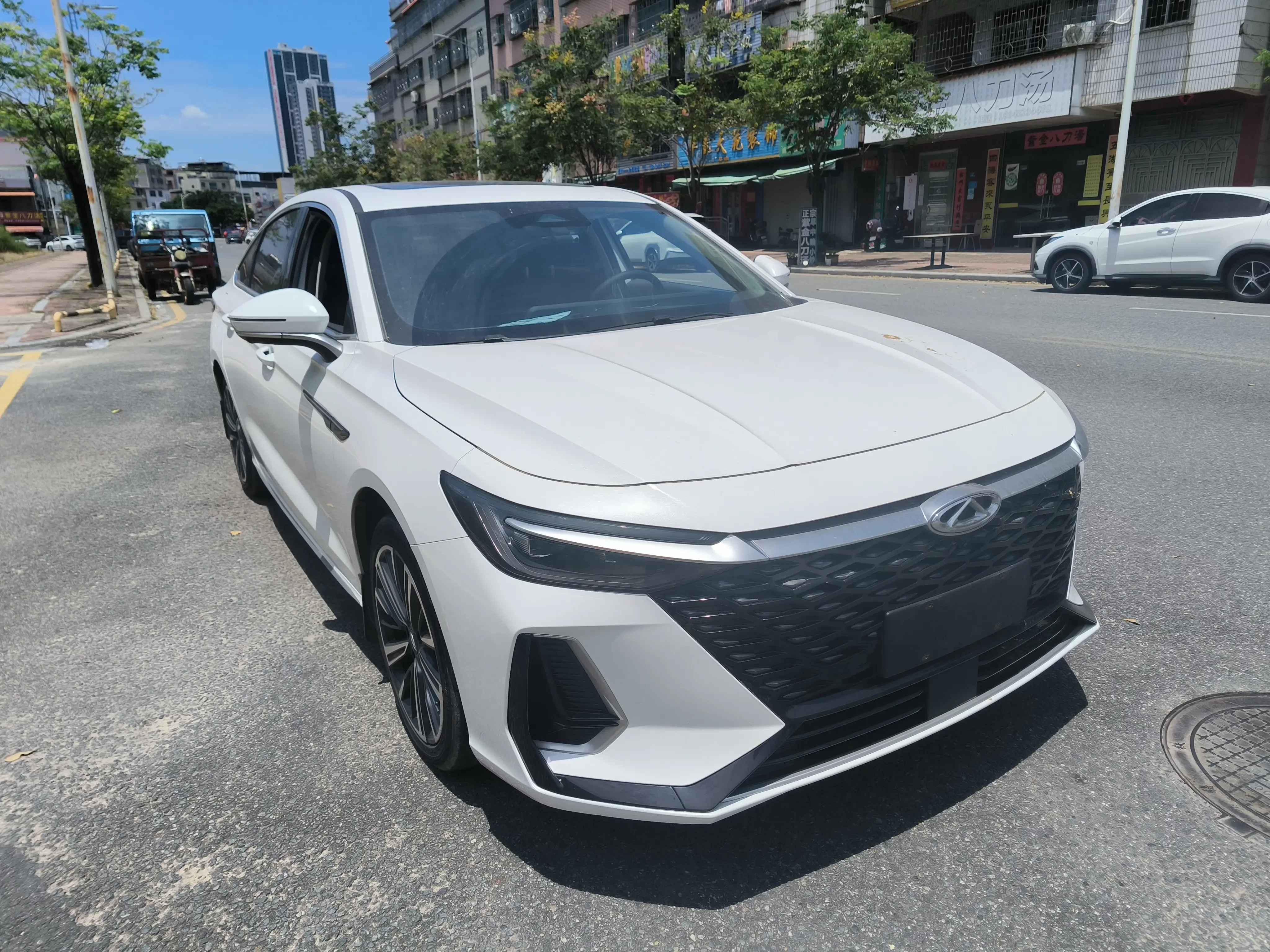 Chery Arrizo 8