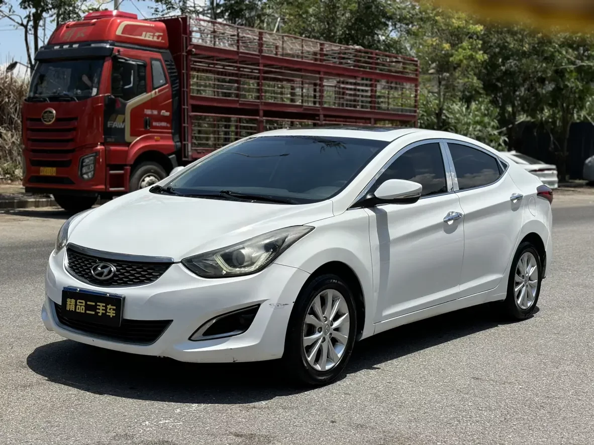 Hyundai Elantra