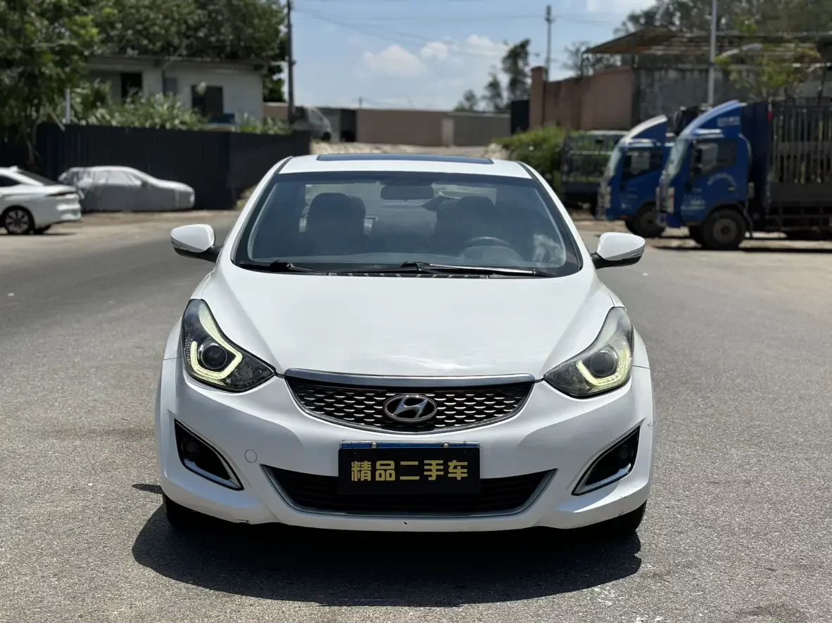 Hyundai Elantra