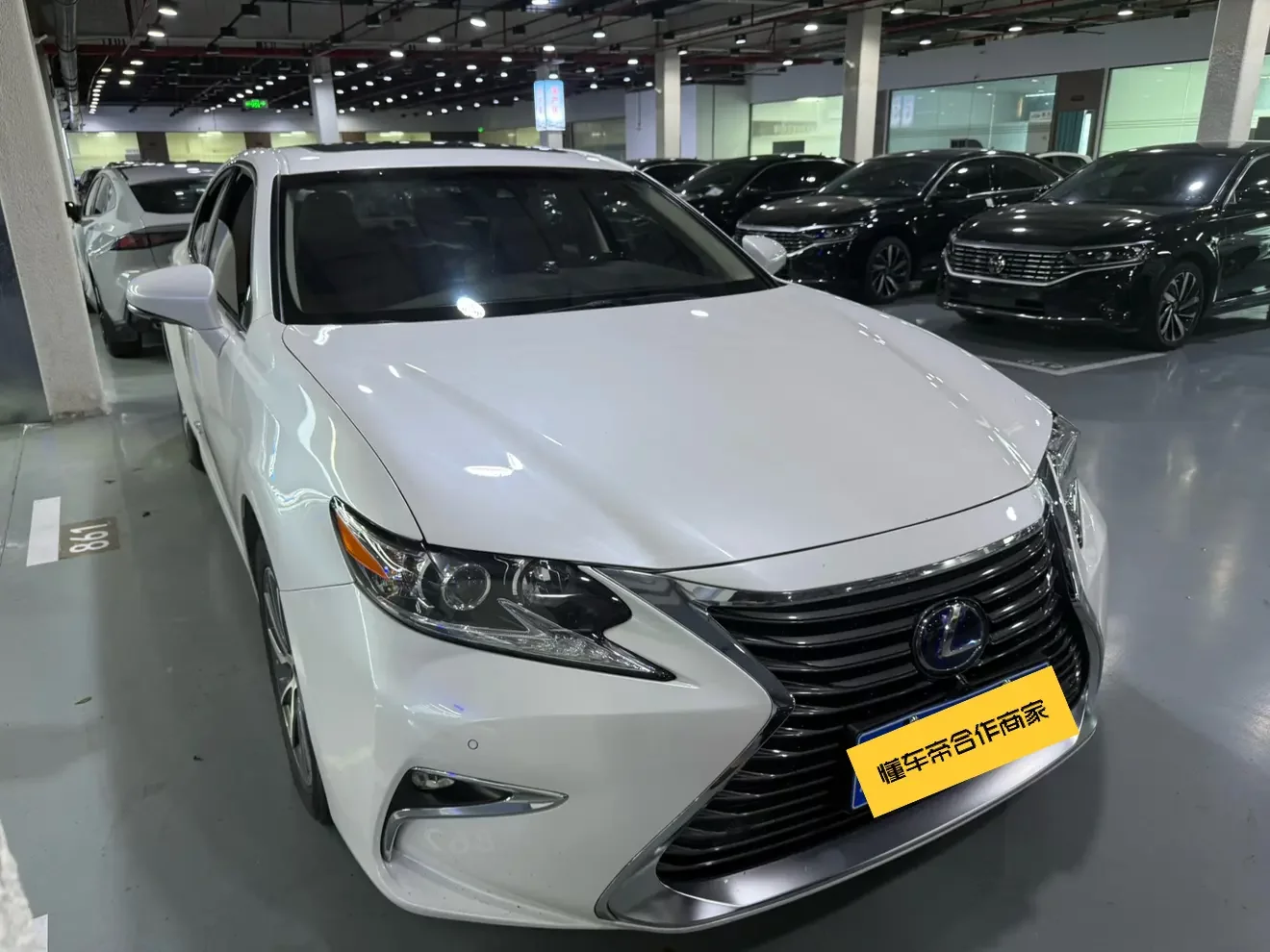 Lexus ES