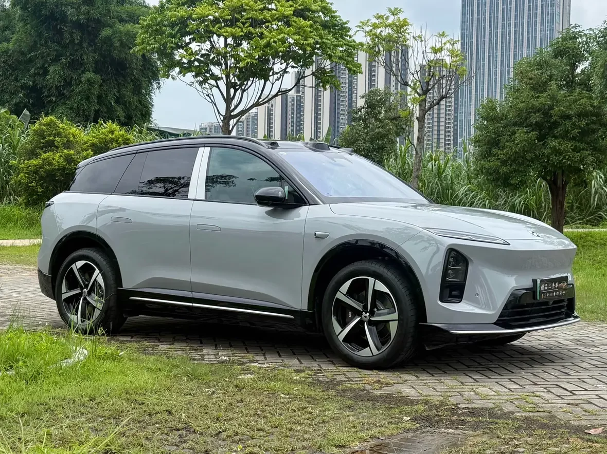 NIO ES6