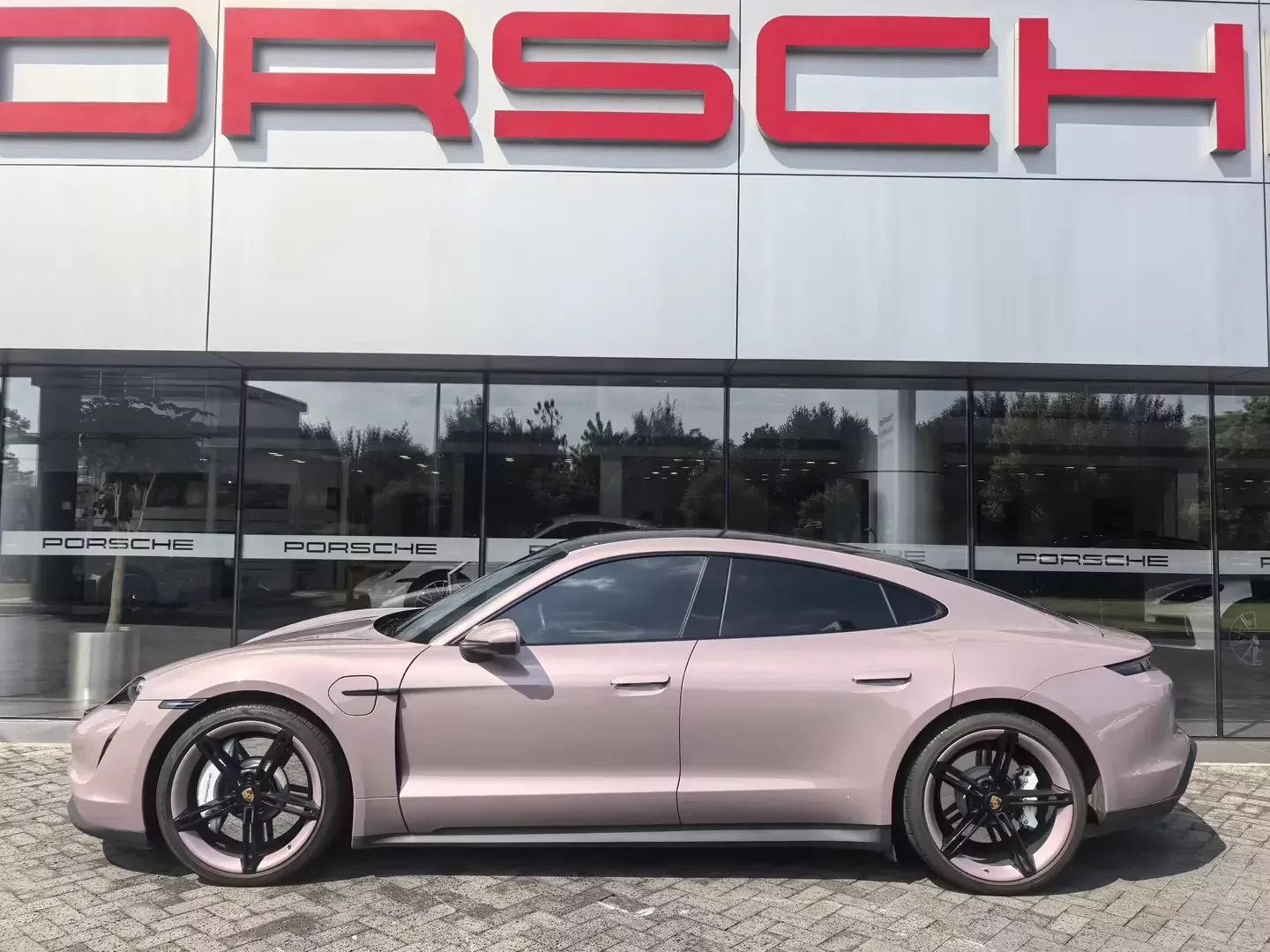 Porsche Taycan