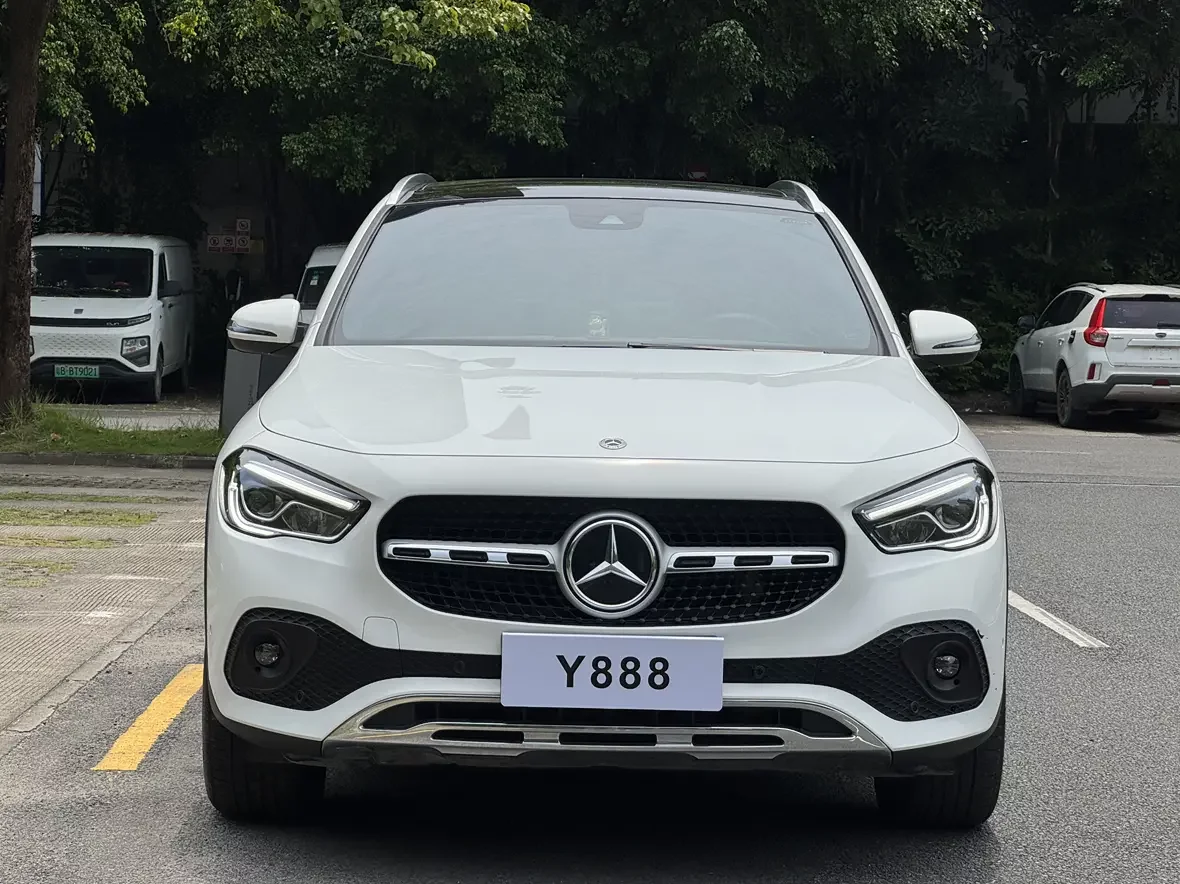 Mercedes-Benz GLA