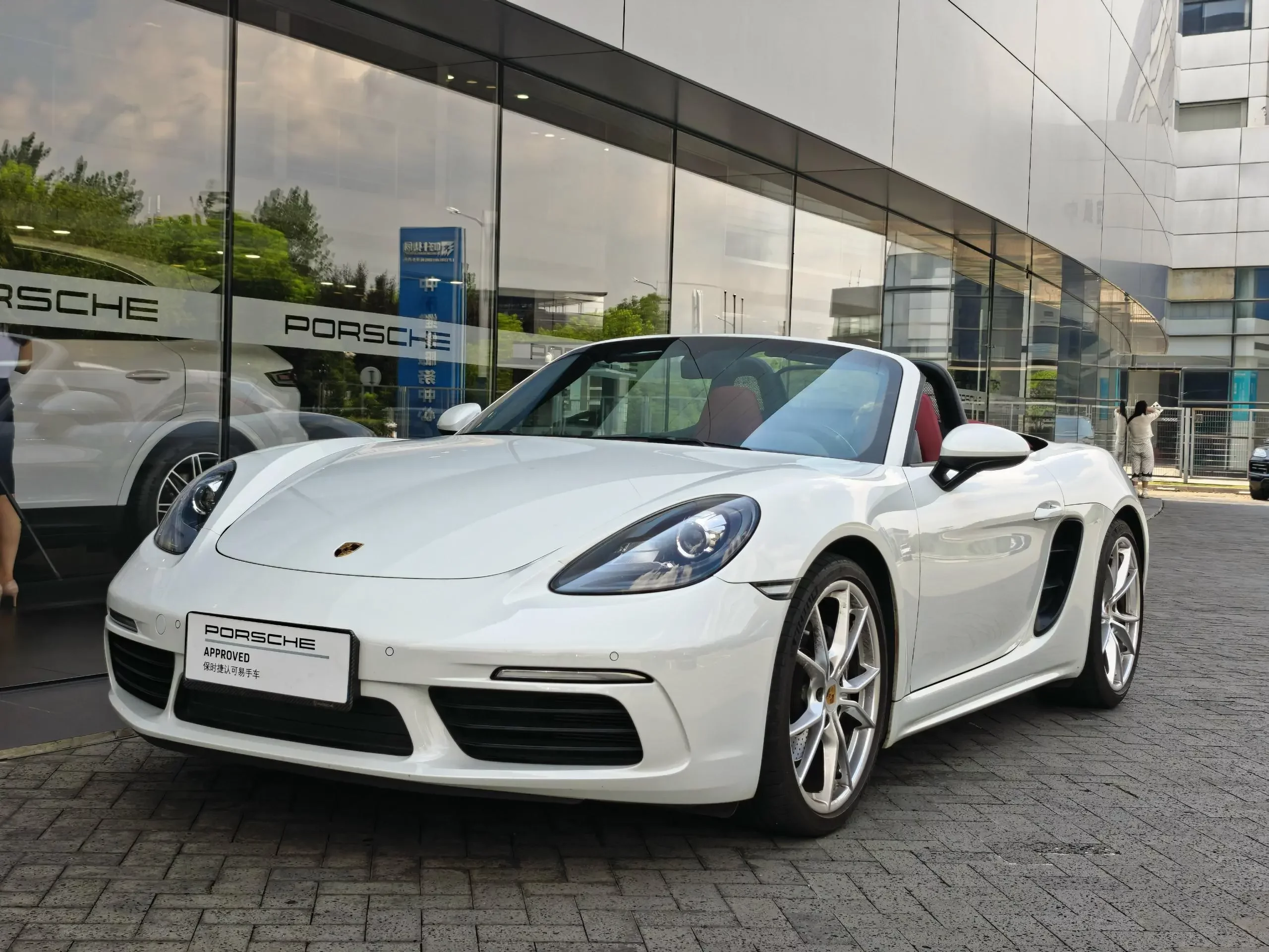 Porsche 718