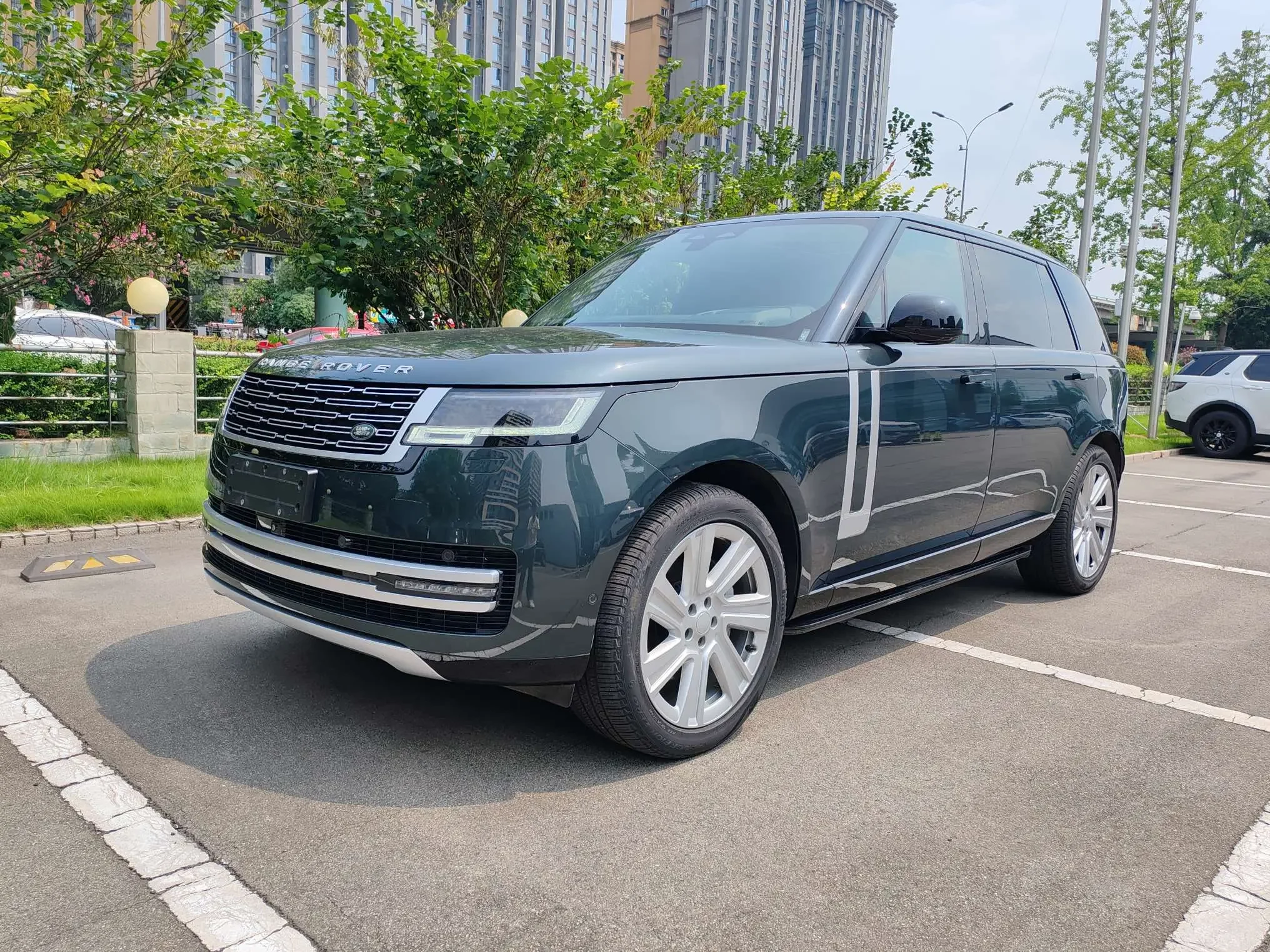 Land Rover range rover