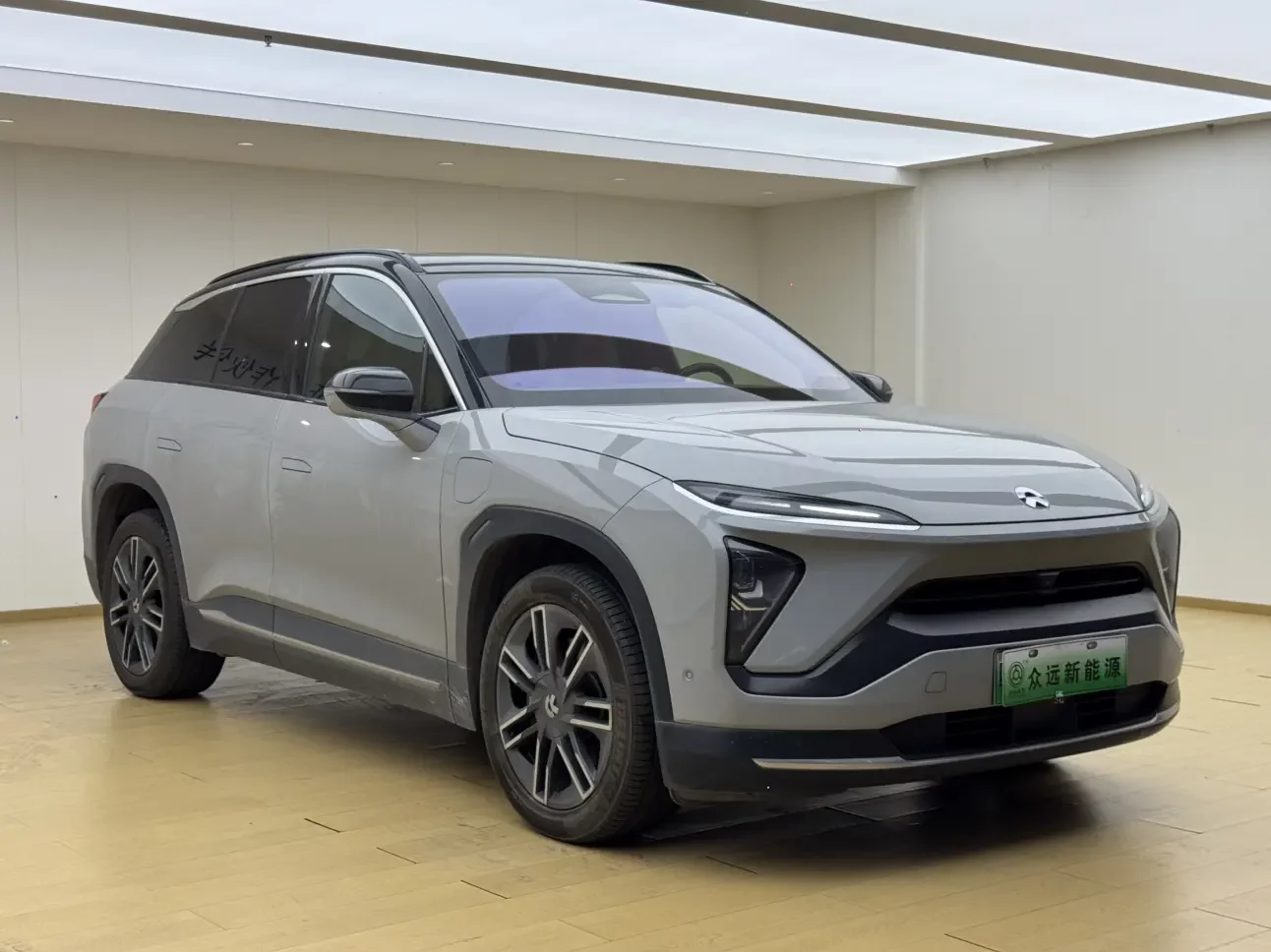 NIO ES6
