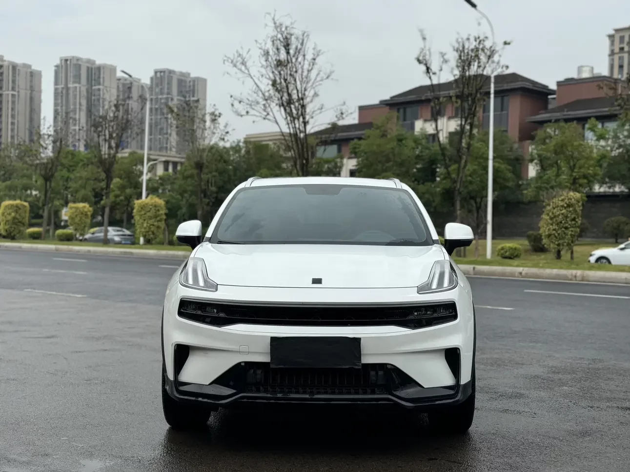Lynk & Co 06