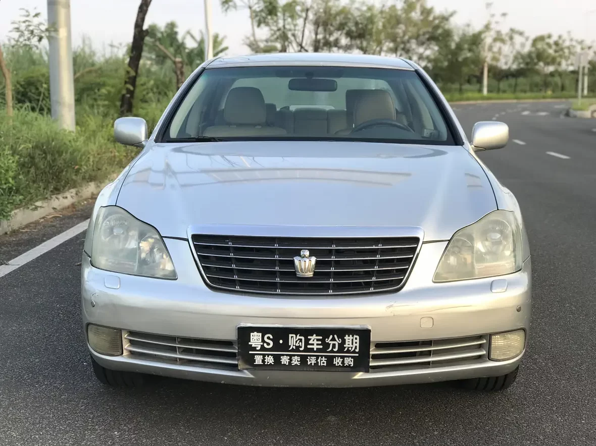 Toyota crown