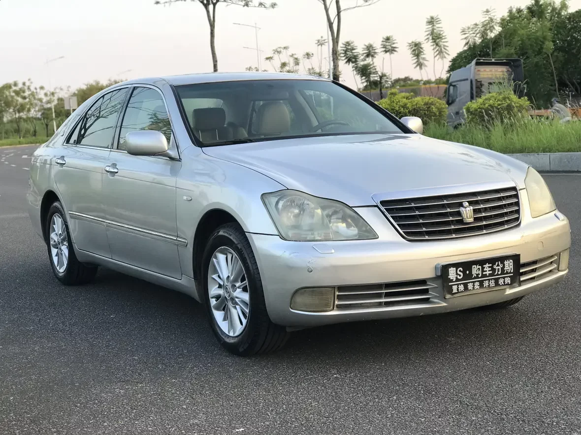 Toyota crown