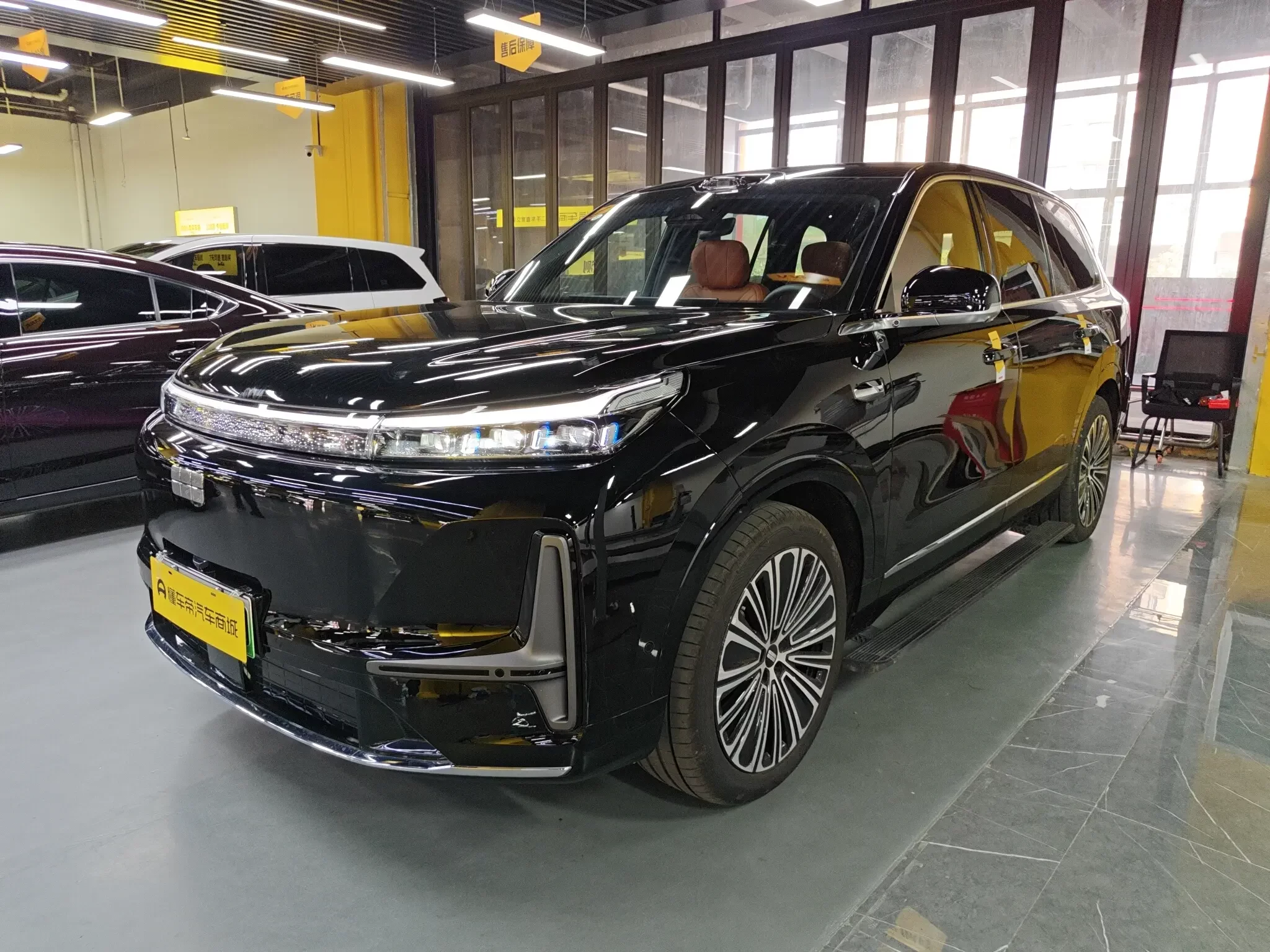 Geely Galaxy M9