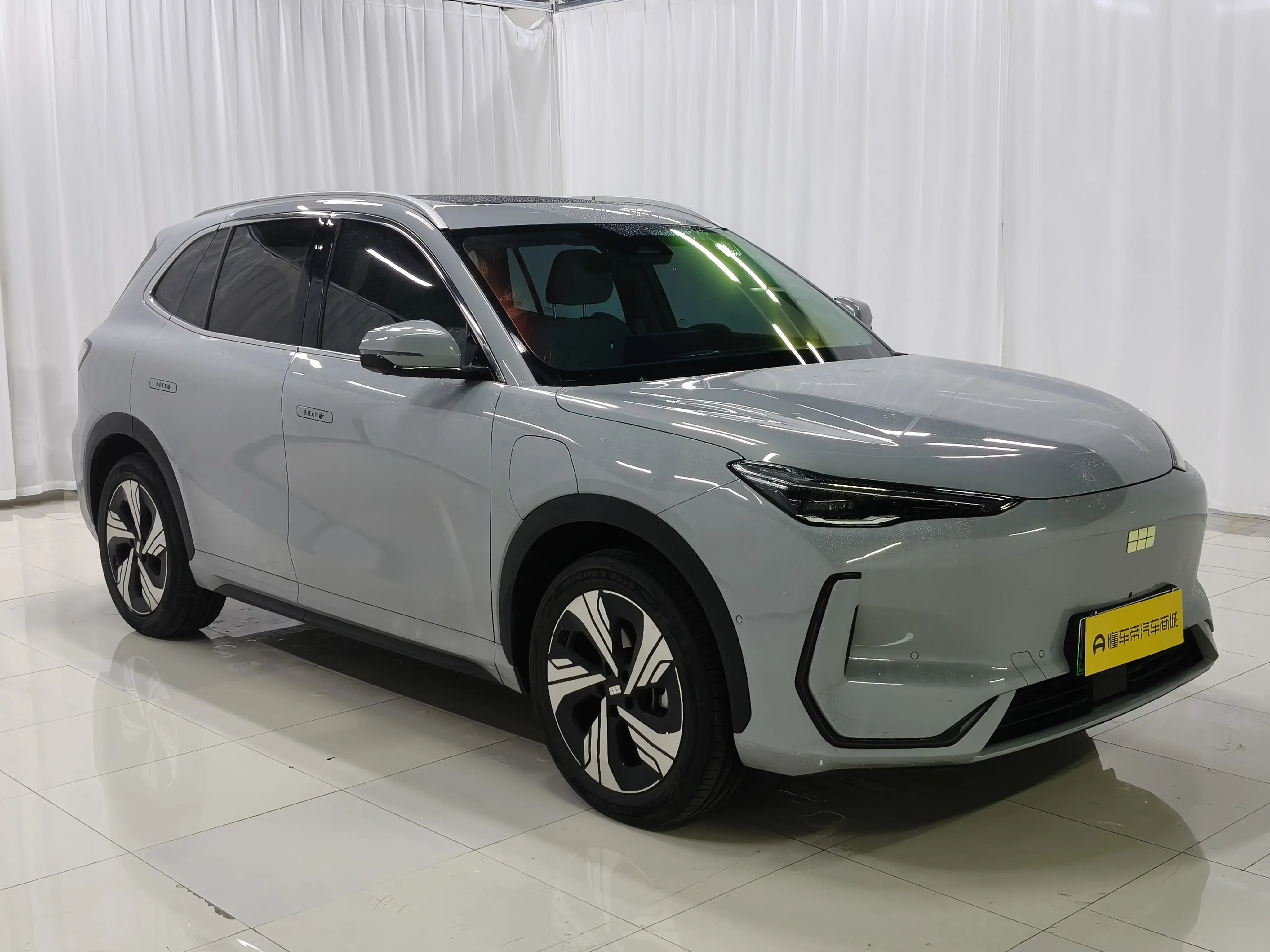Geely Galaxy E5