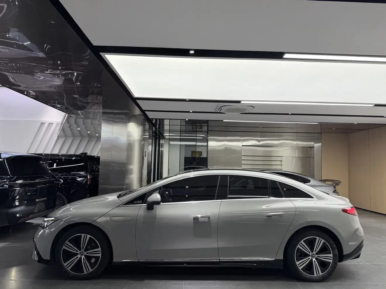 Mercedes-Benz EQE