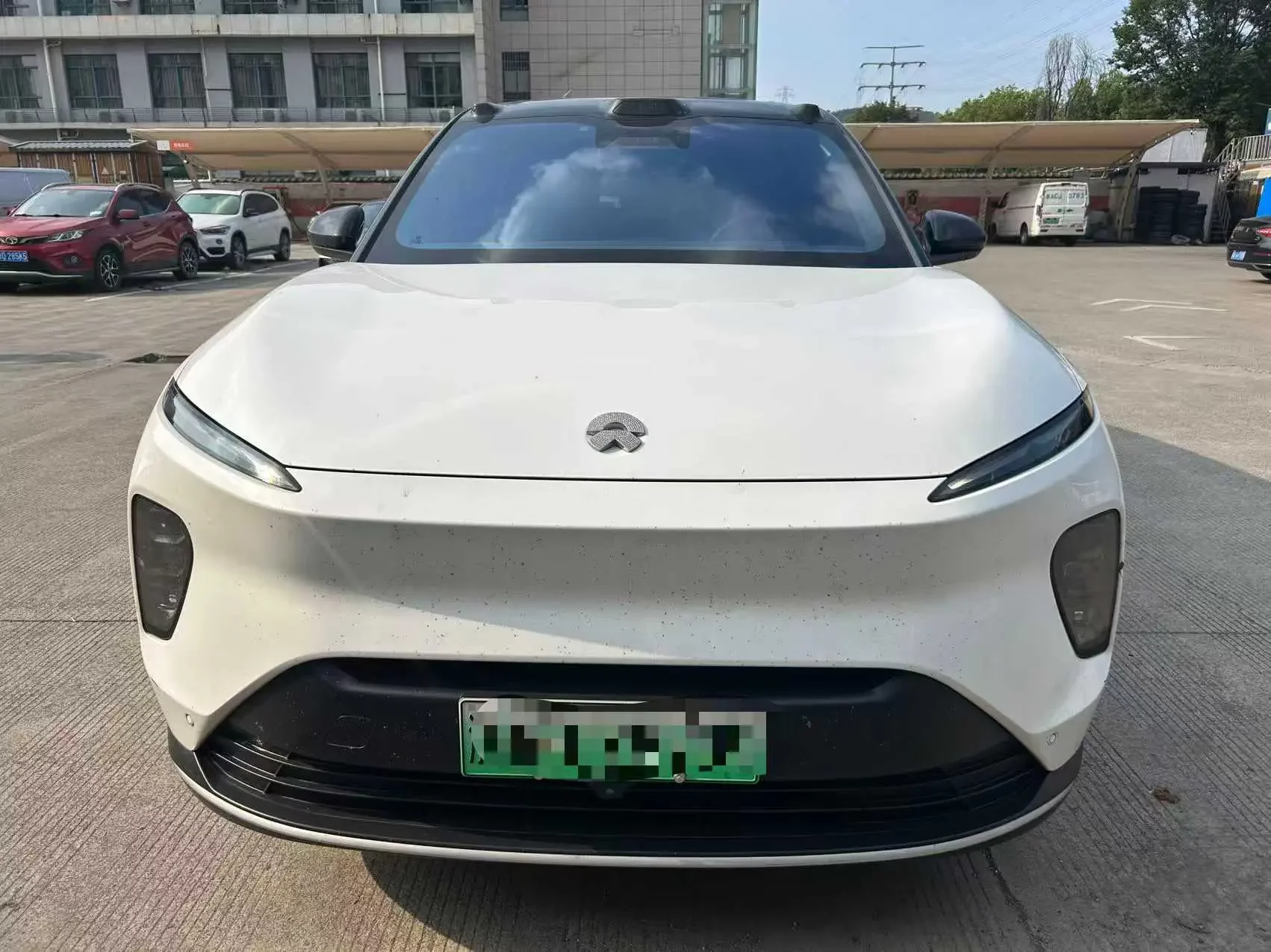 NIO ES8