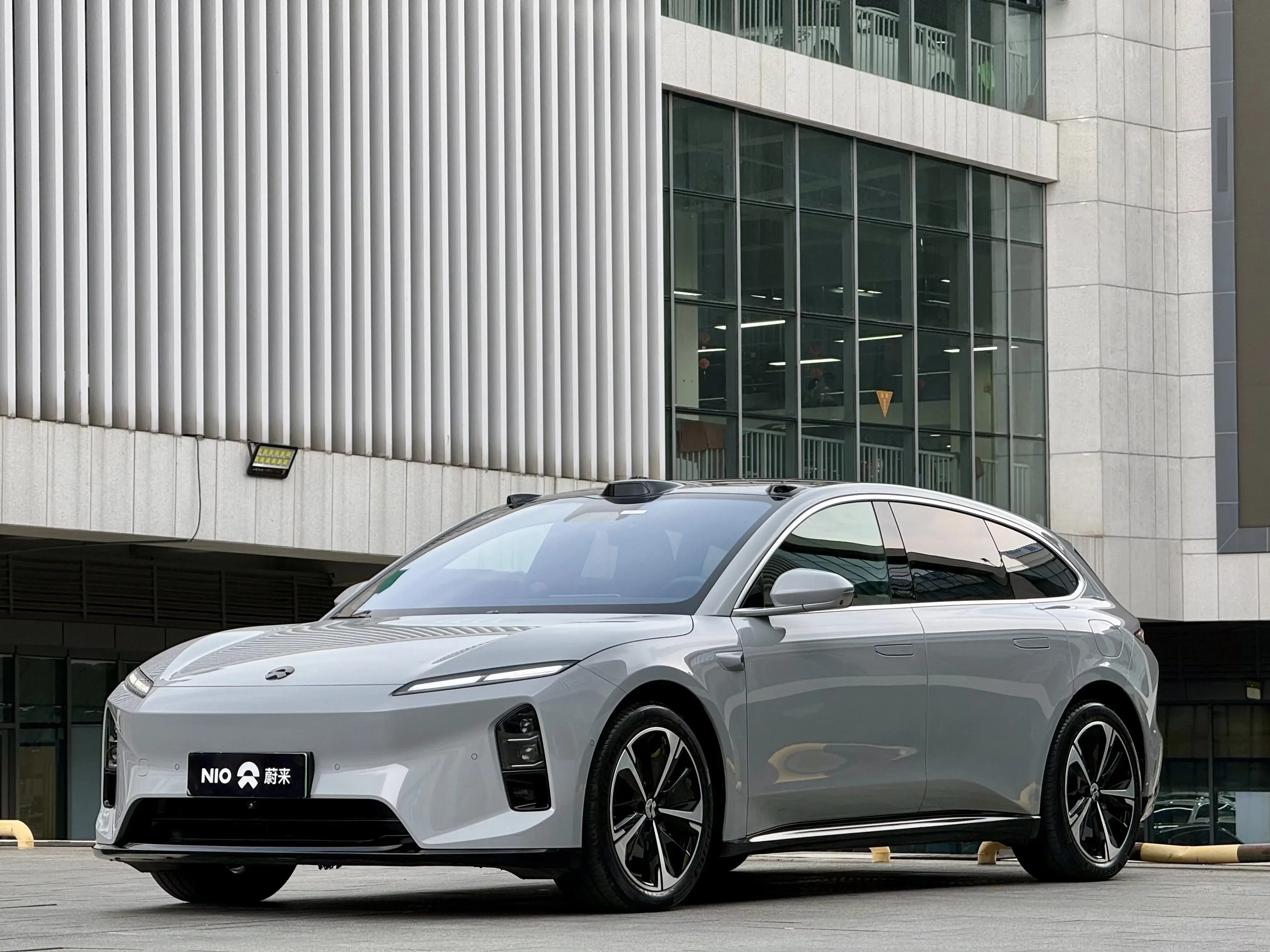 NIO ET5T
