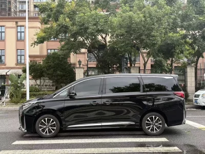 GAC Trumpchi M8