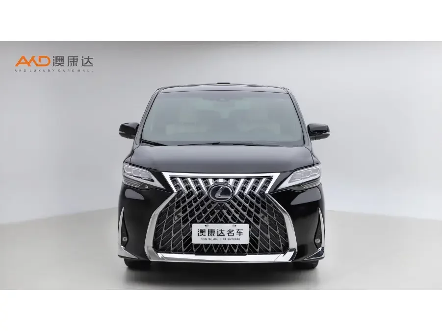 Lexus LM