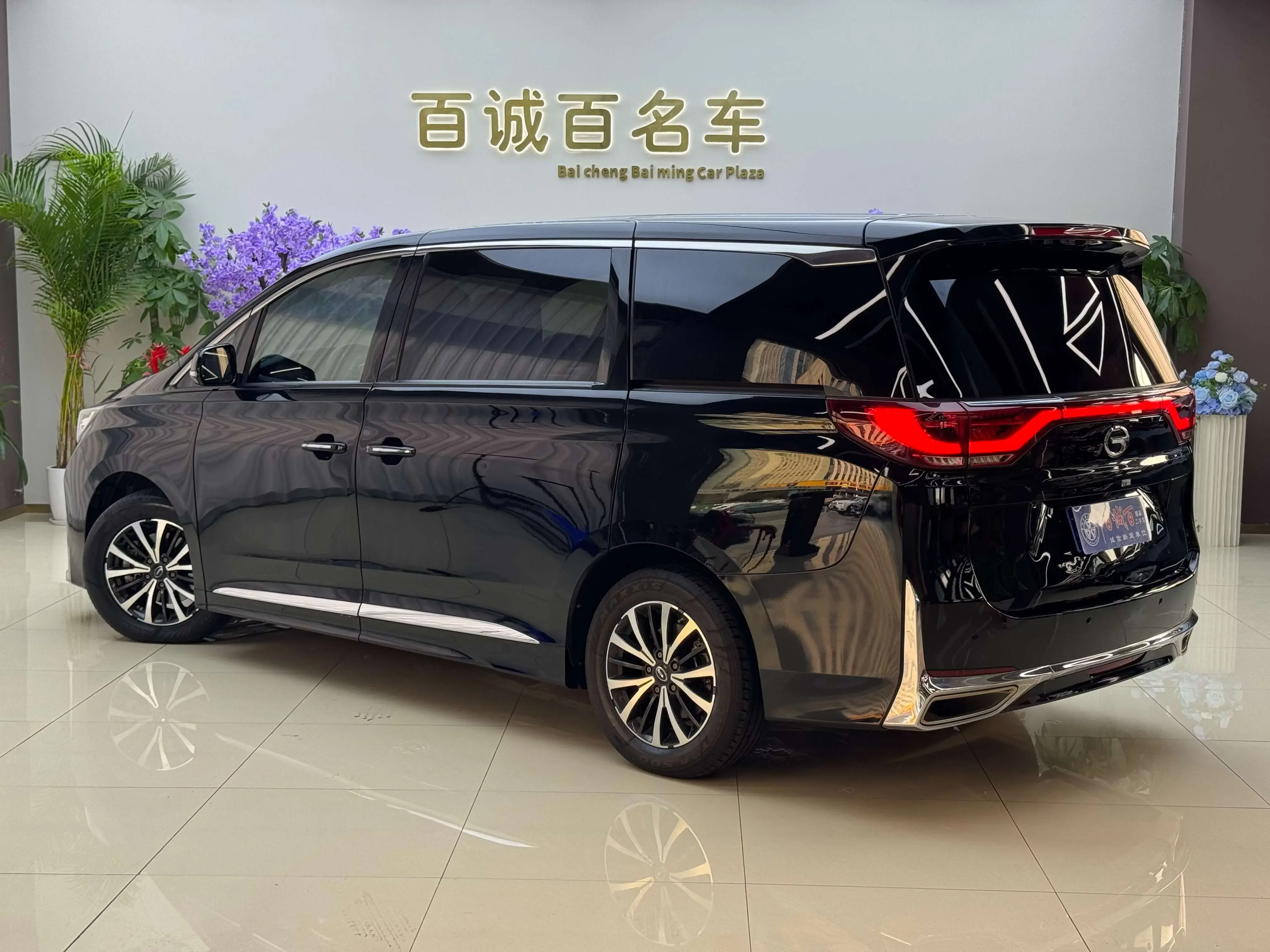GAC Trumpchi M8