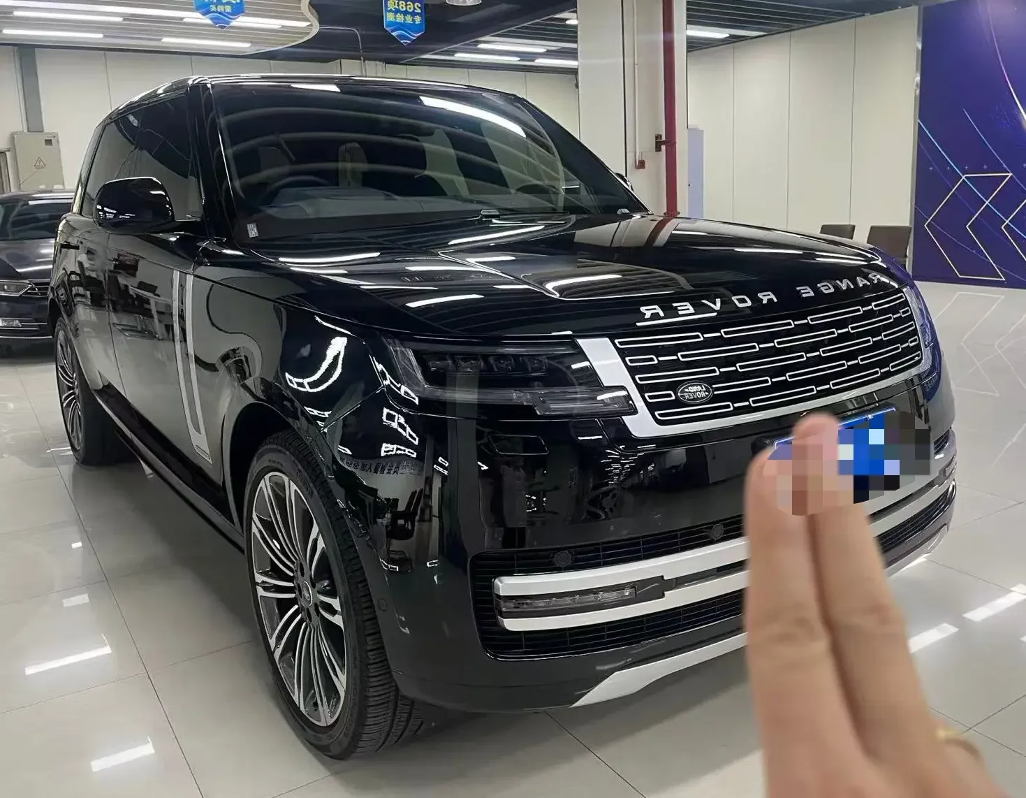 Land Rover range rover