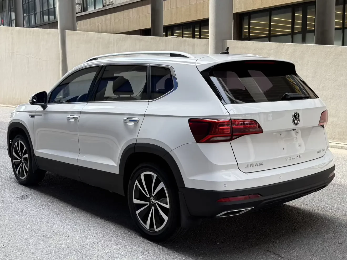 Volkswagen Tharu