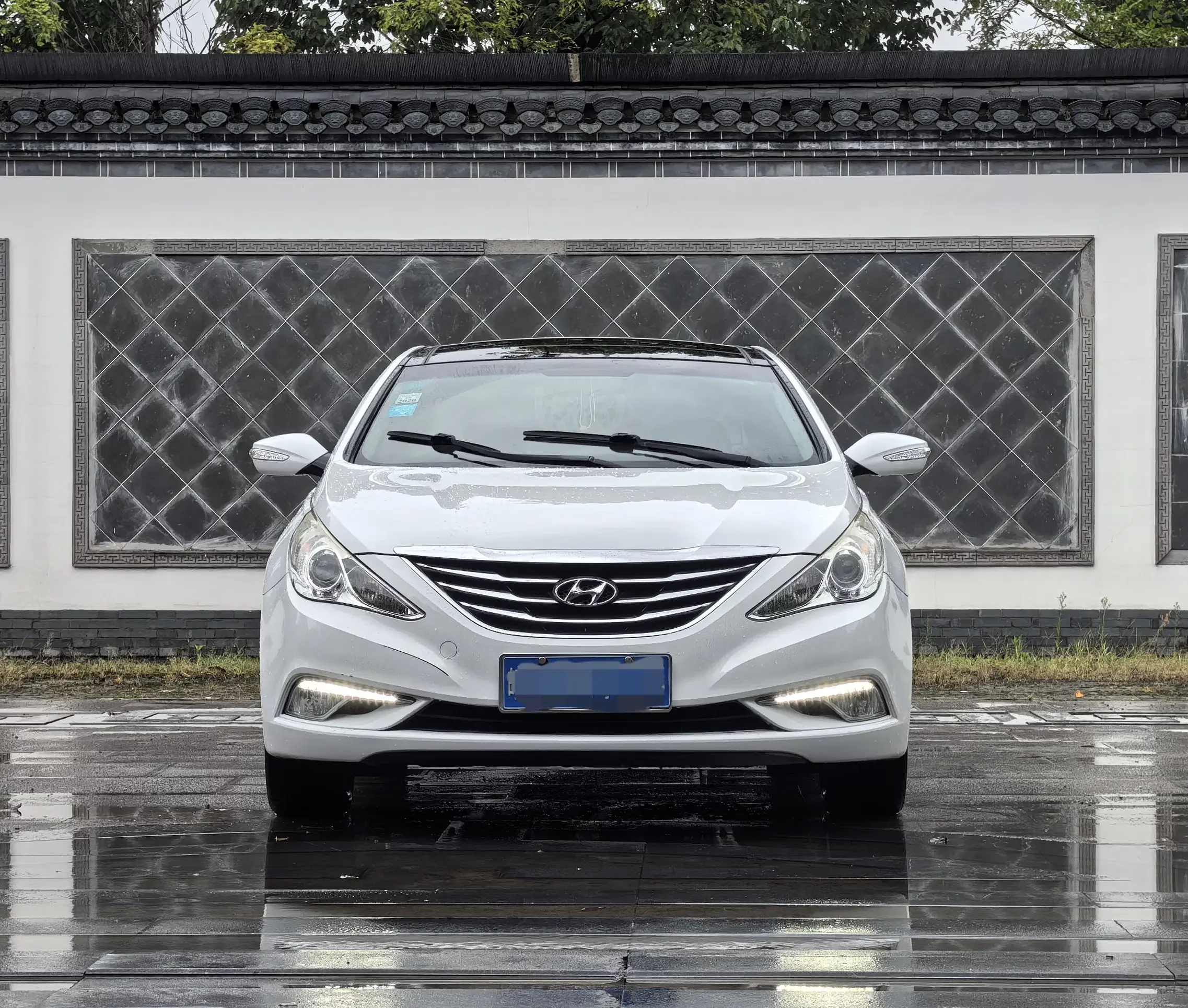 Hyundai sonata eight