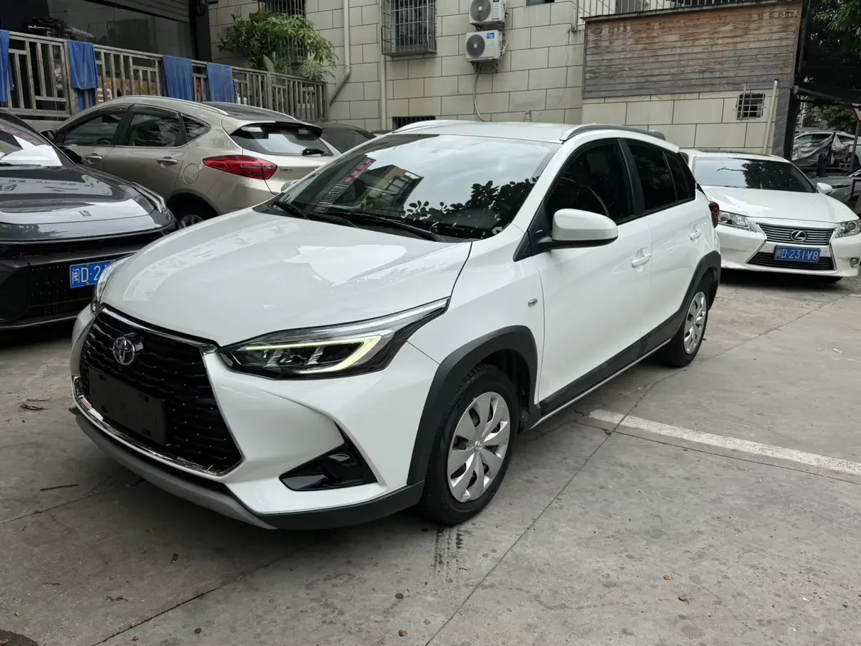 Toyota Yaris L