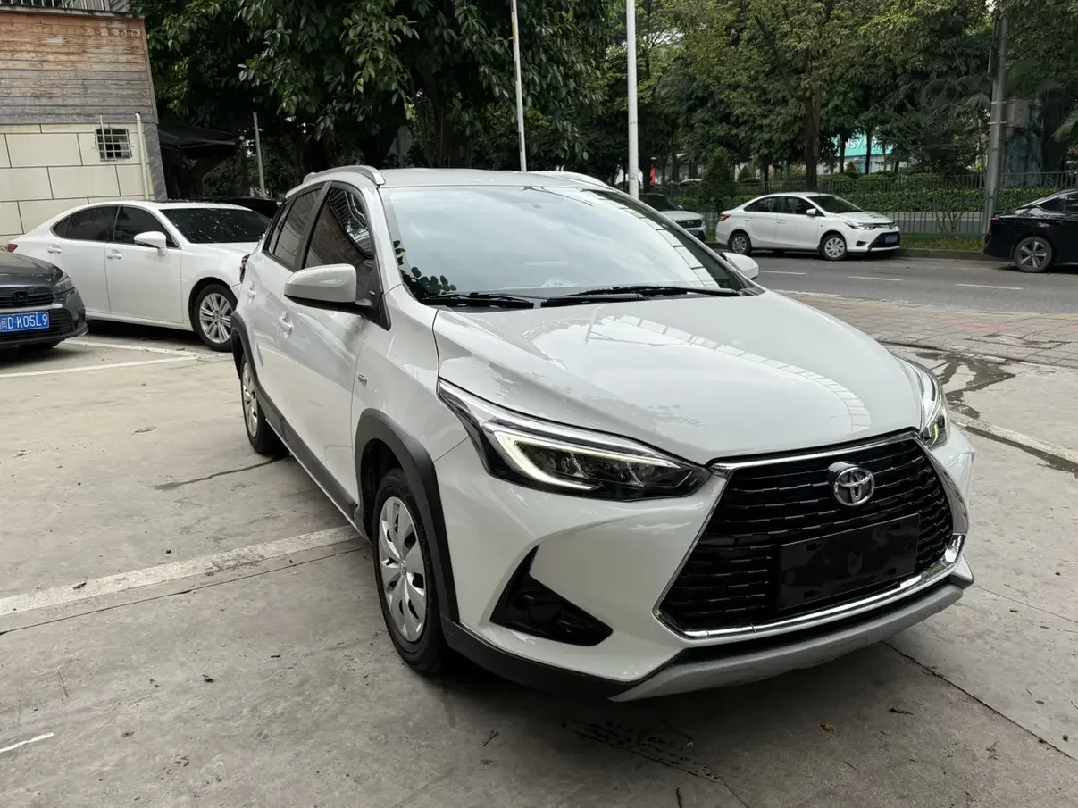Toyota Yaris L