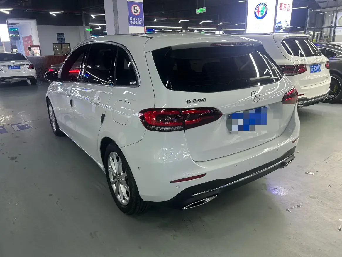Mercedes-Benz B Class