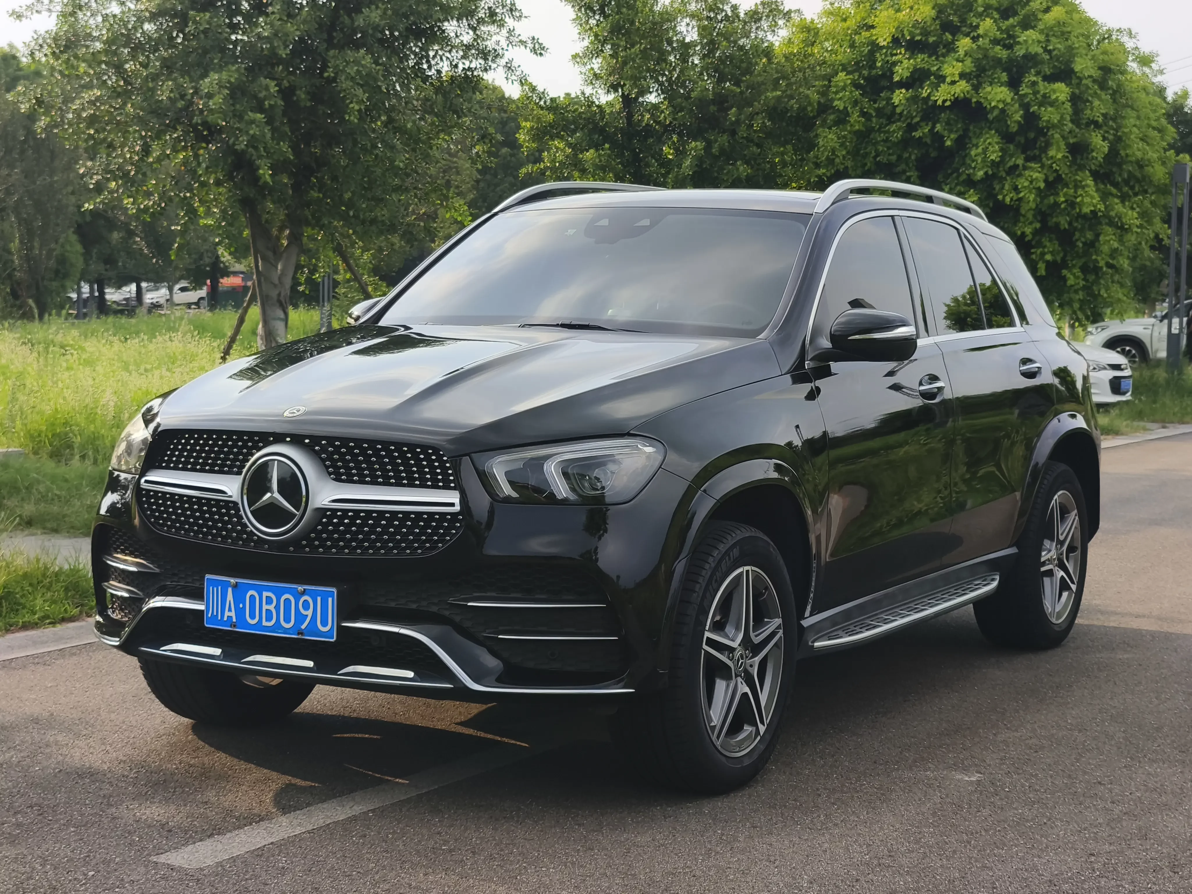 Mercedes-Benz GLE (Imported)