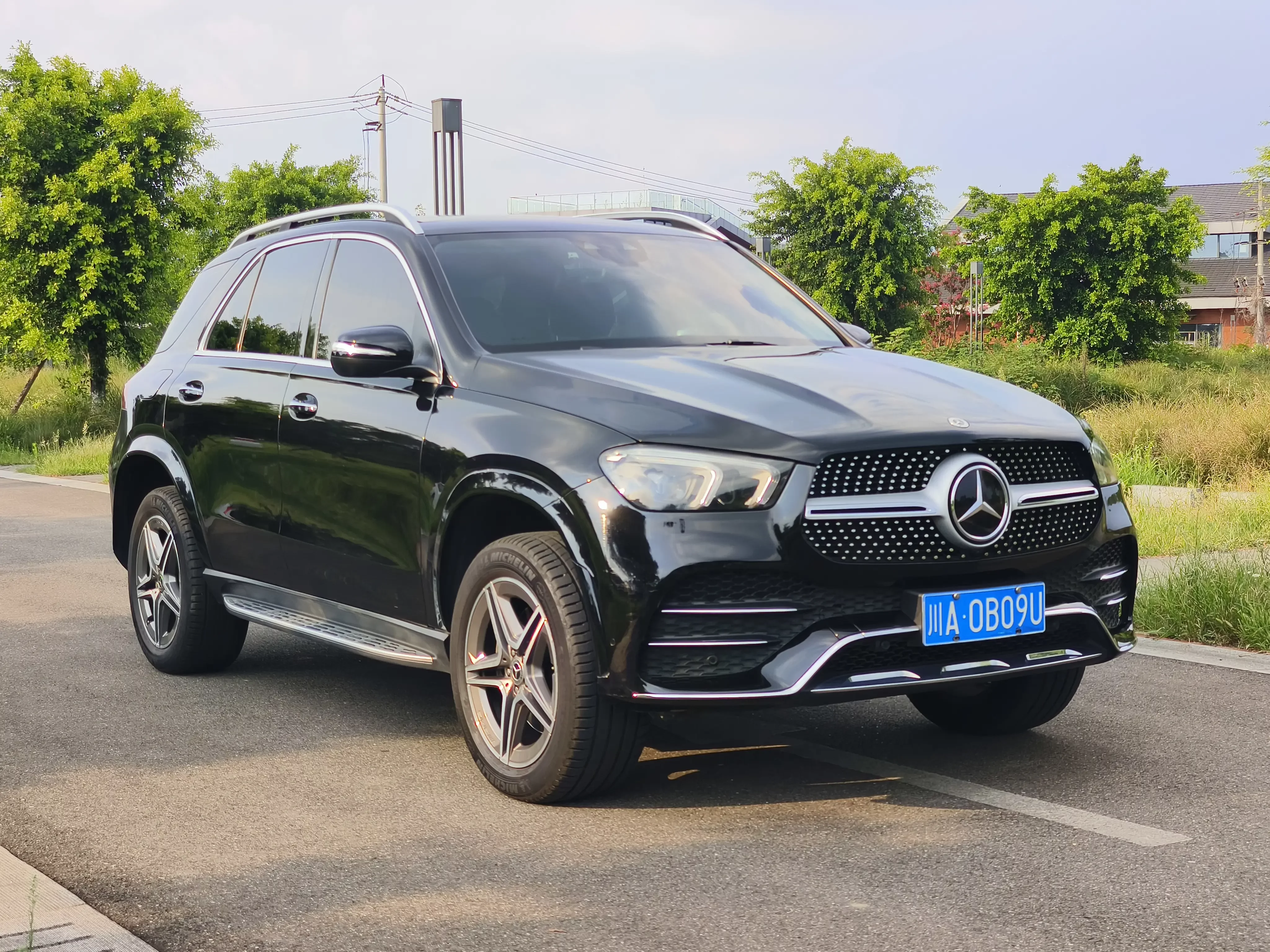 Mercedes-Benz GLE (Imported)