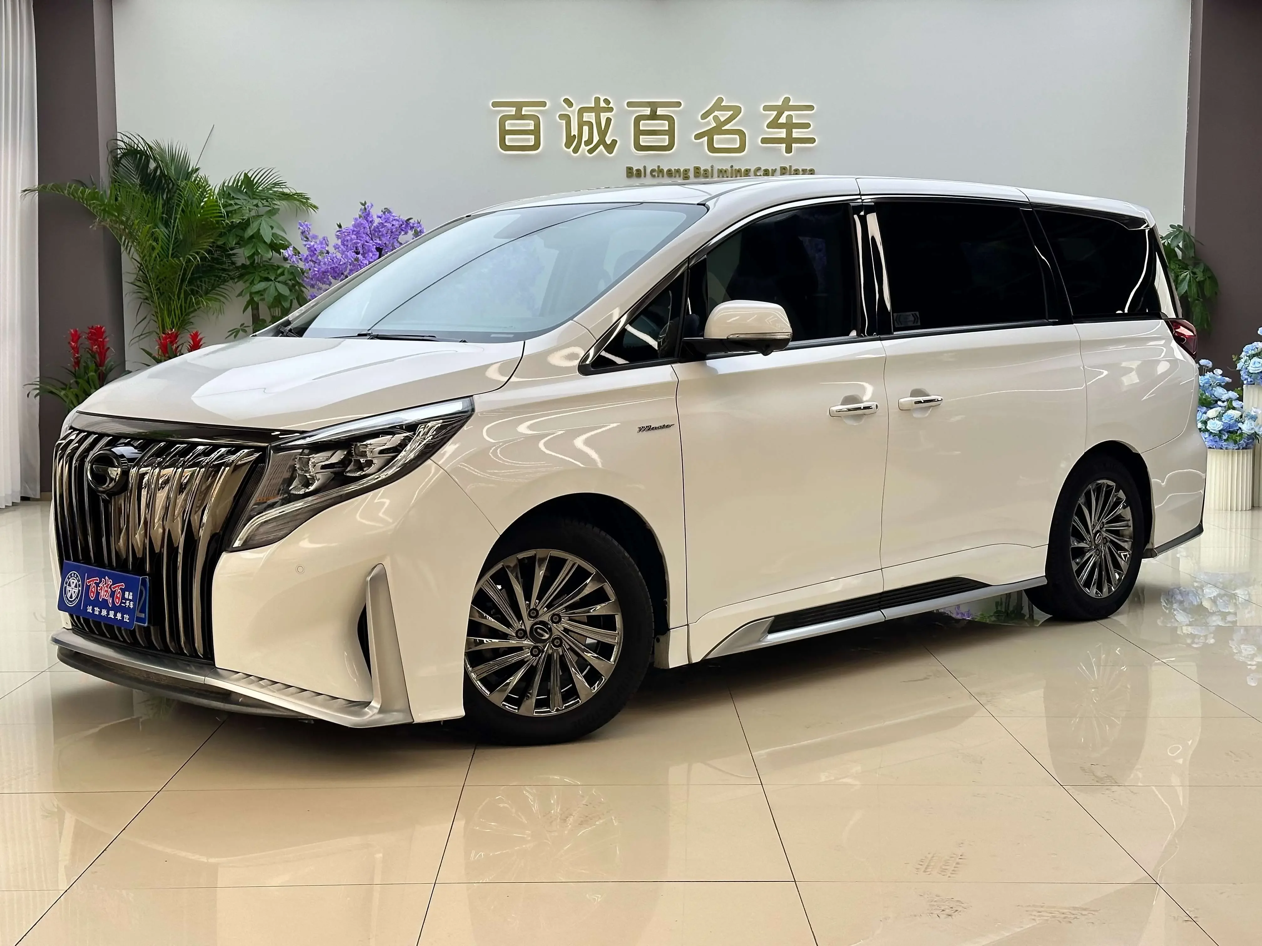 GAC Trumpchi M8